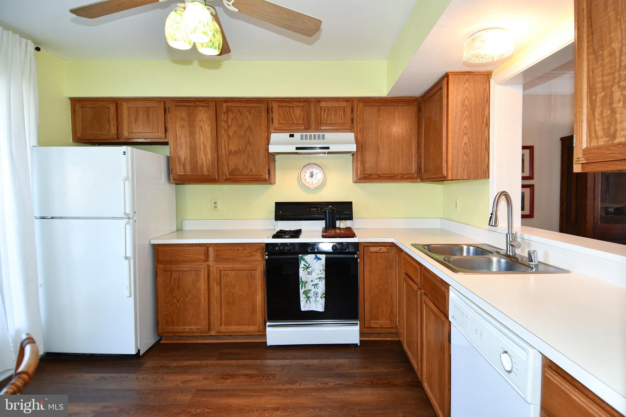 RIVER OAKS - Residential