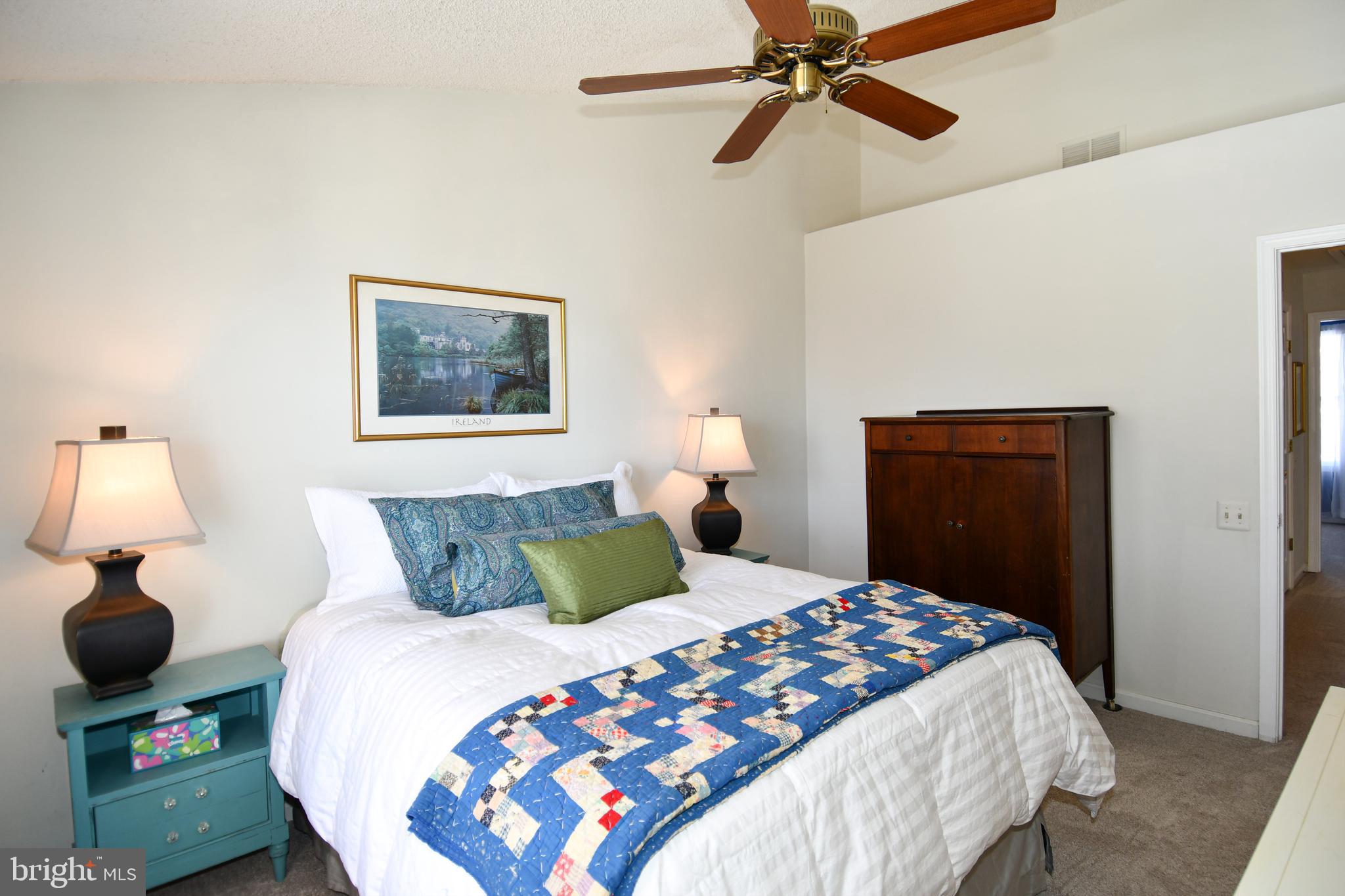 RIVER OAKS - Residential