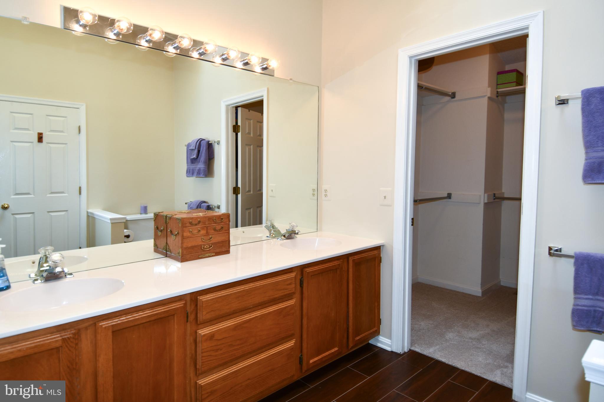 RIVER OAKS - Residential