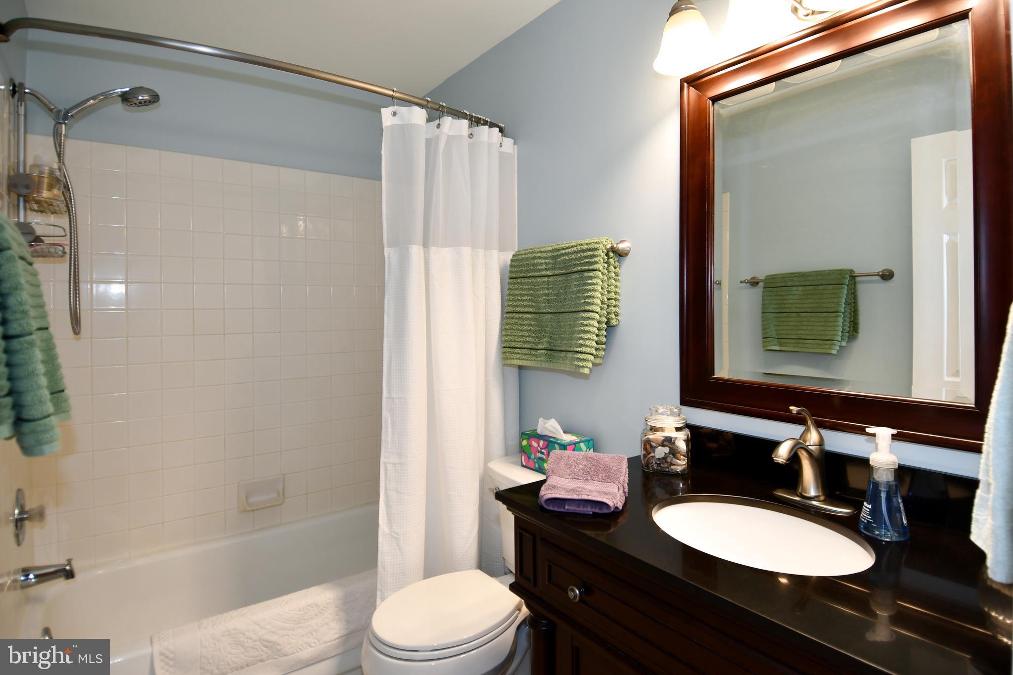 RIVER OAKS - Residential