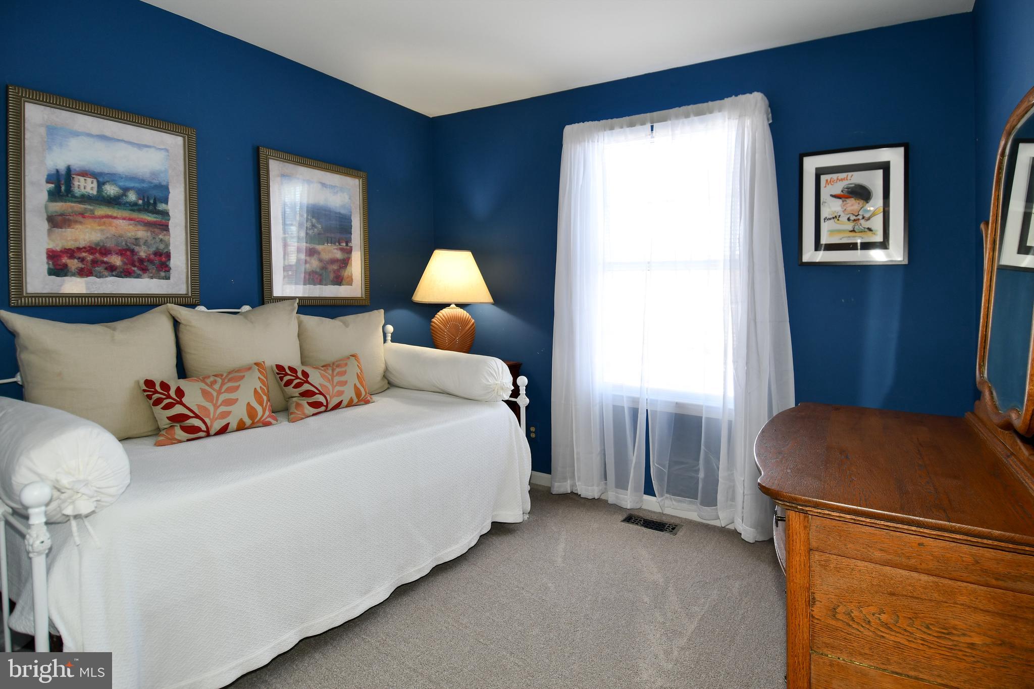 RIVER OAKS - Residential