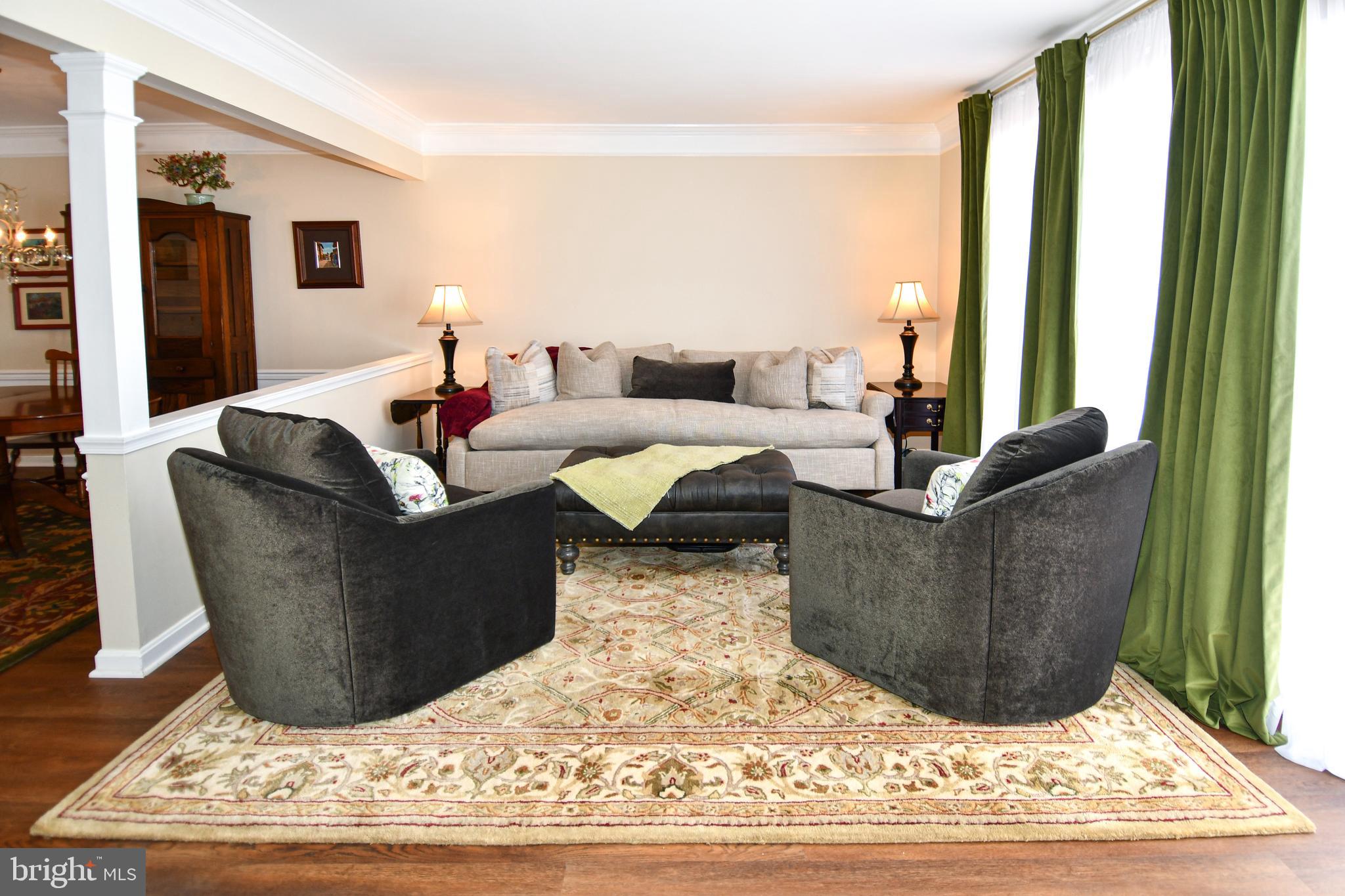 RIVER OAKS - Residential