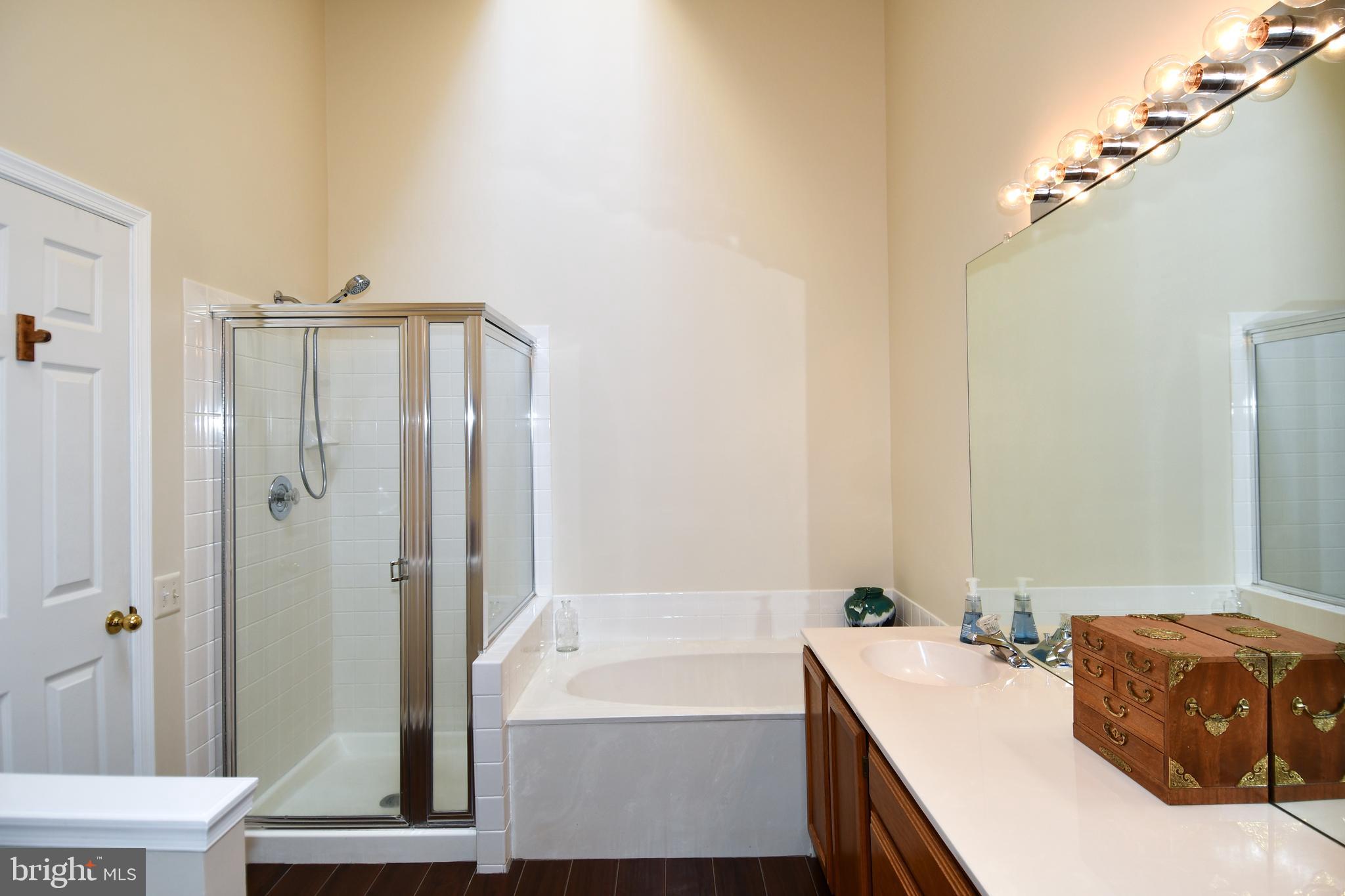 RIVER OAKS - Residential