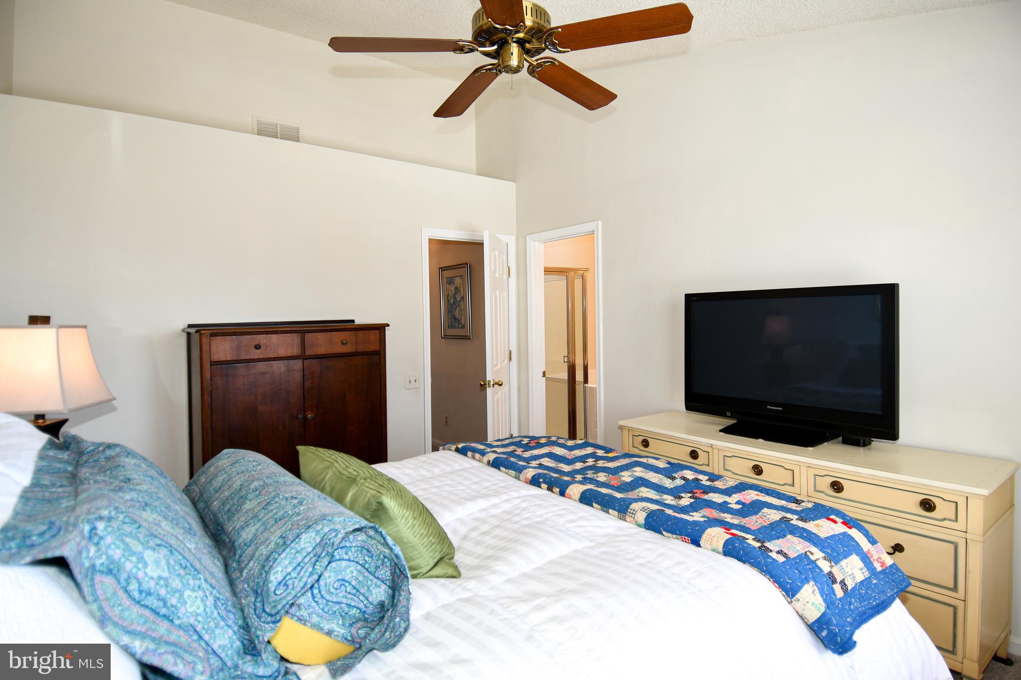 RIVER OAKS - Residential