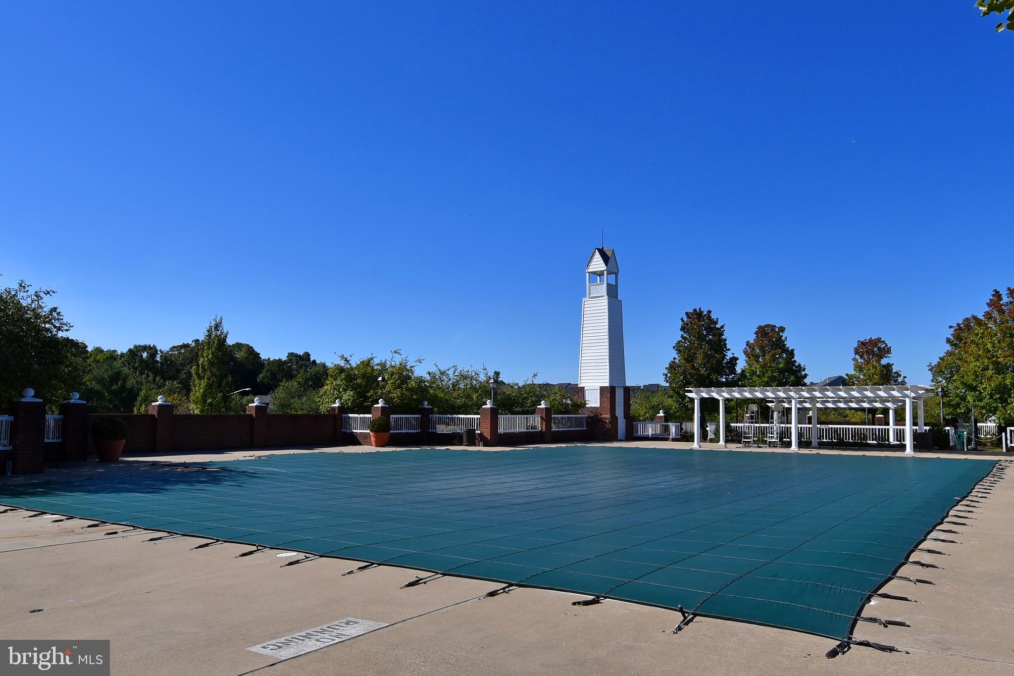 RIVER OAKS - Residential