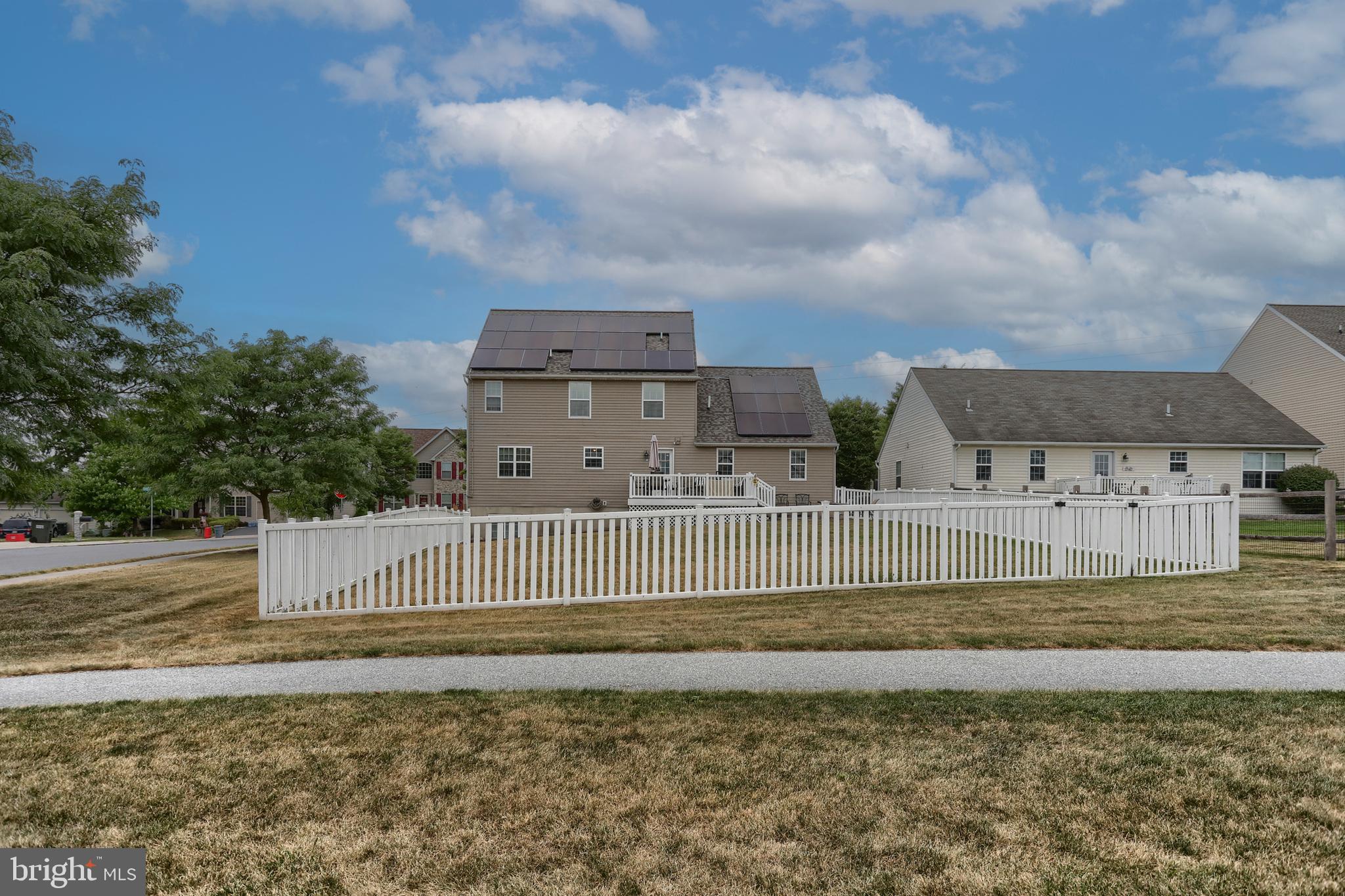 SWEETBRIAR CREEK - Residential