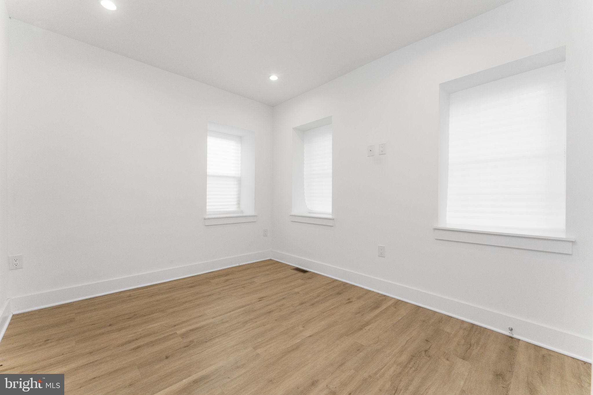 ROXBOROUGH - Residential Lease