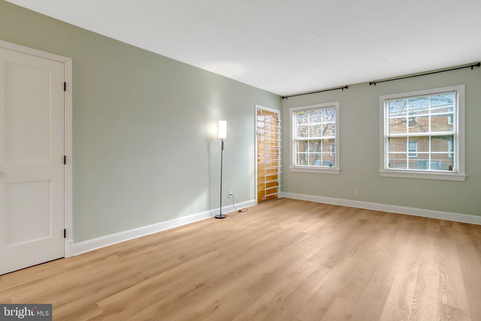 2405 ARLINGTON BOULEVARD 101 (76)