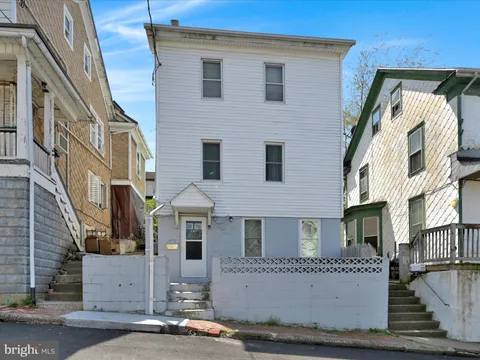 920 E Chestnut Street, Shamokin, PA MLS: PANU2002306