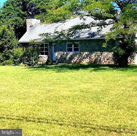 1070 MAIN STREET