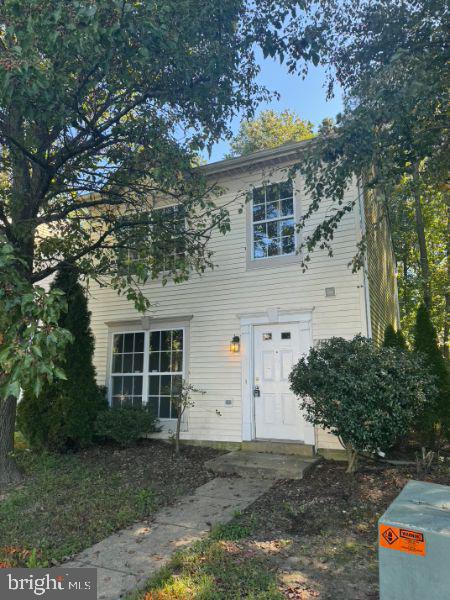 THE TOWNES AT WESTBURY - Residential Lease