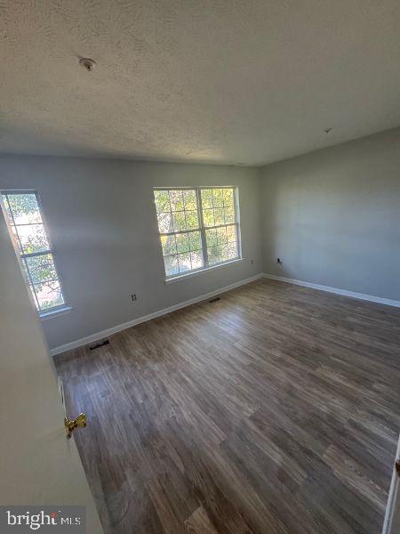 THE TOWNES AT WESTBURY - Residential Lease