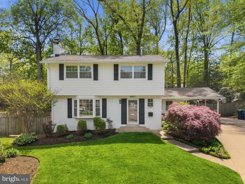 Photo of 8927 Cromwell Drive, SPRINGFIELD, VA 22151 (MLS # VAFX2304348)