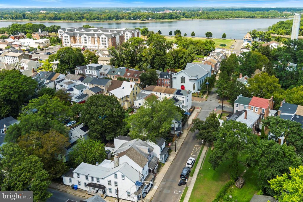 Photo of 310 York St, BURLINGTON, NJ 08016 (MLS # NJBL2098330)