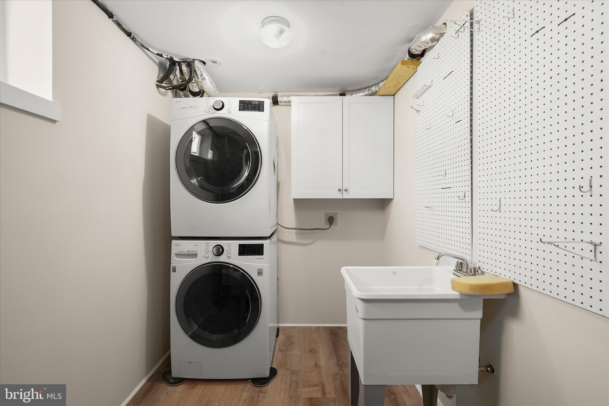 WELLINGTON - Residential