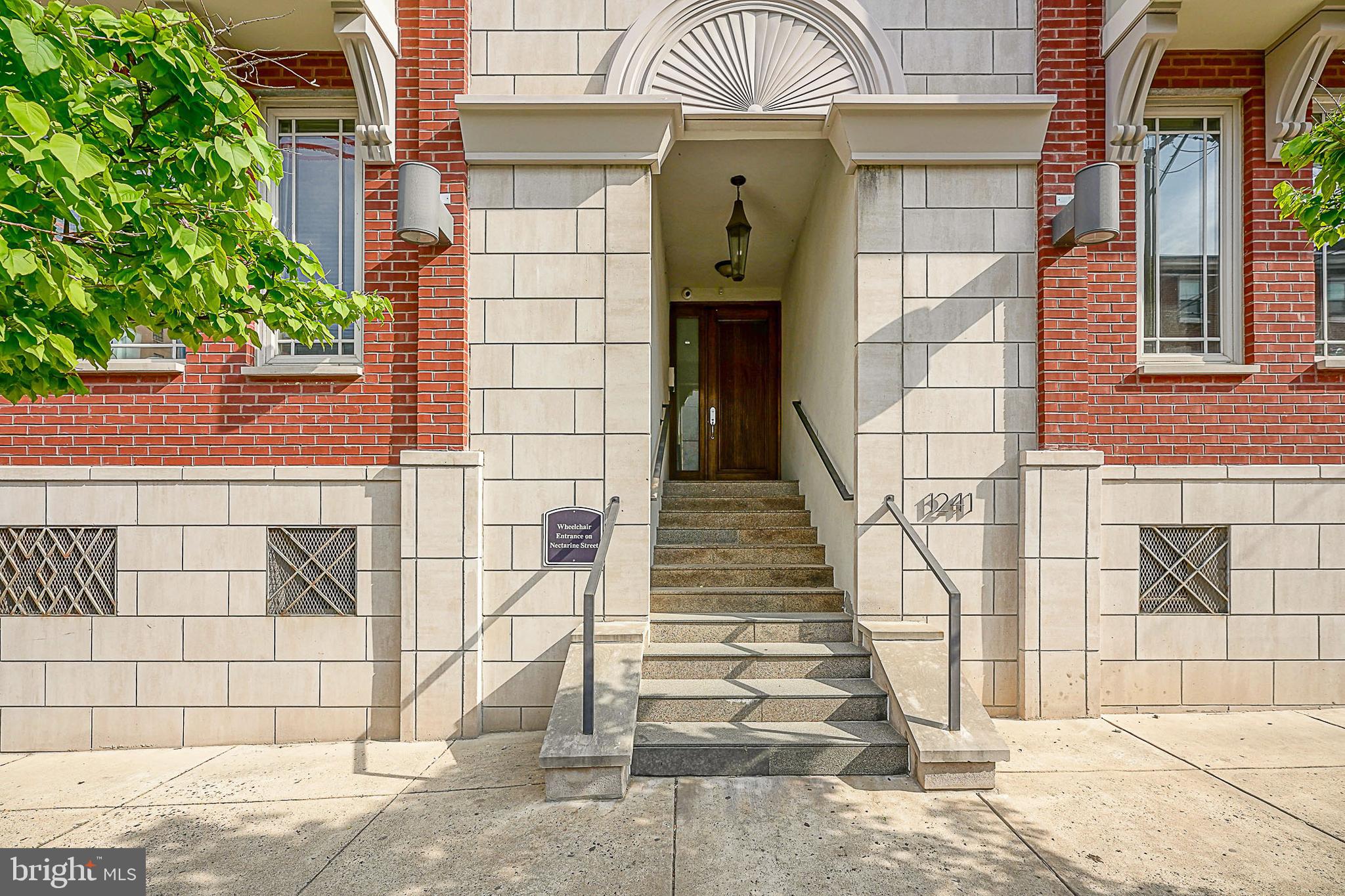 SPRING ARTS - Residential