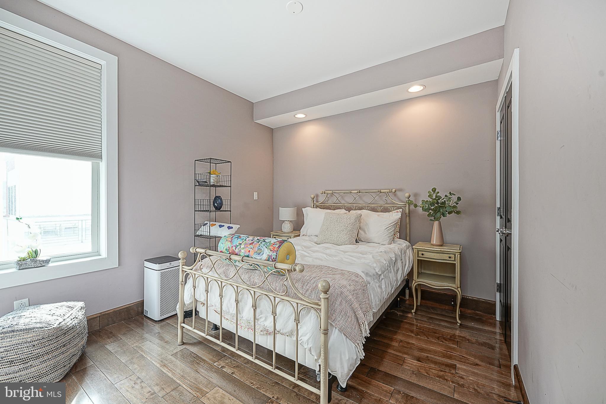 SPRING ARTS - Residential