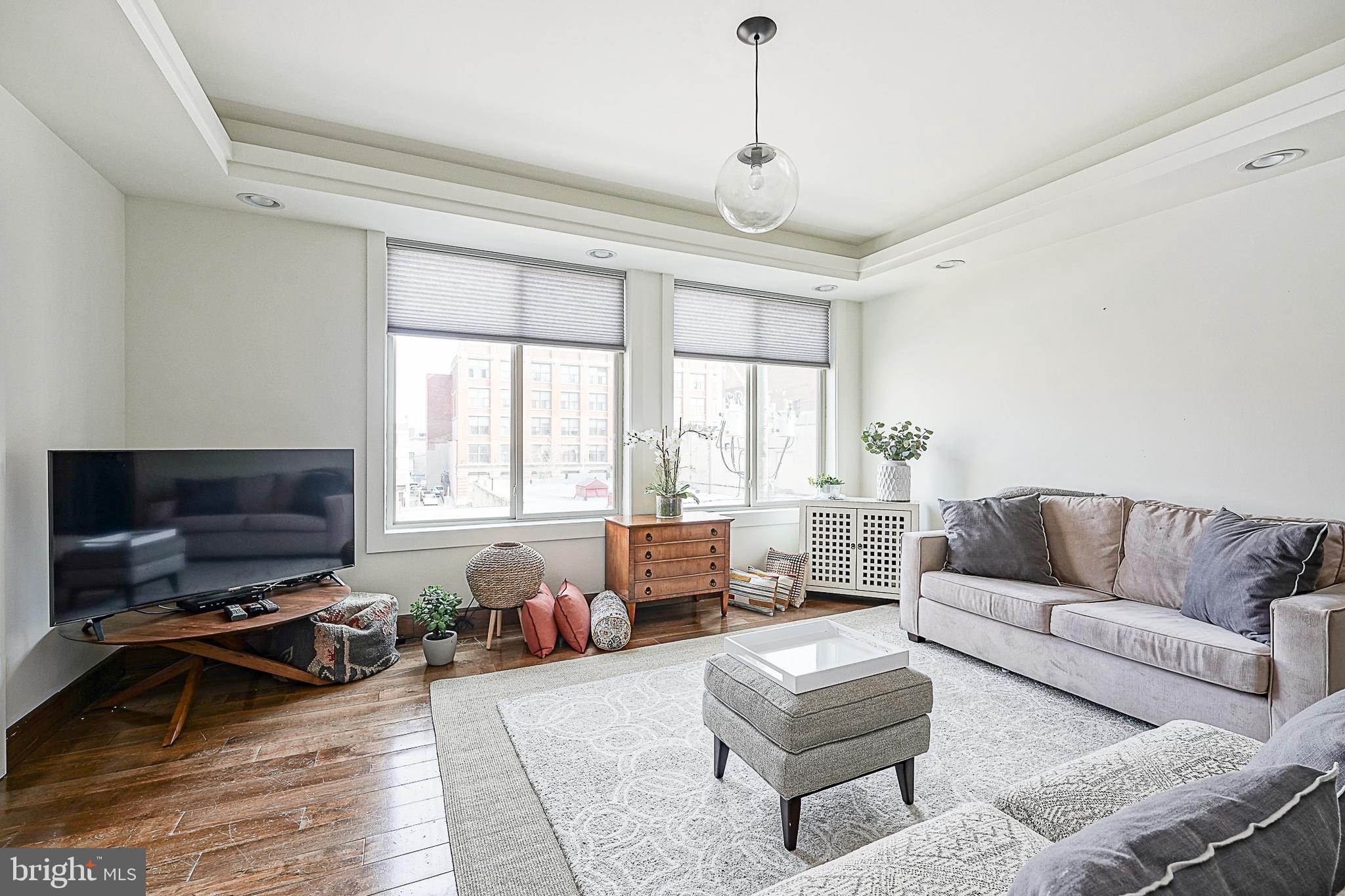 SPRING ARTS - Residential