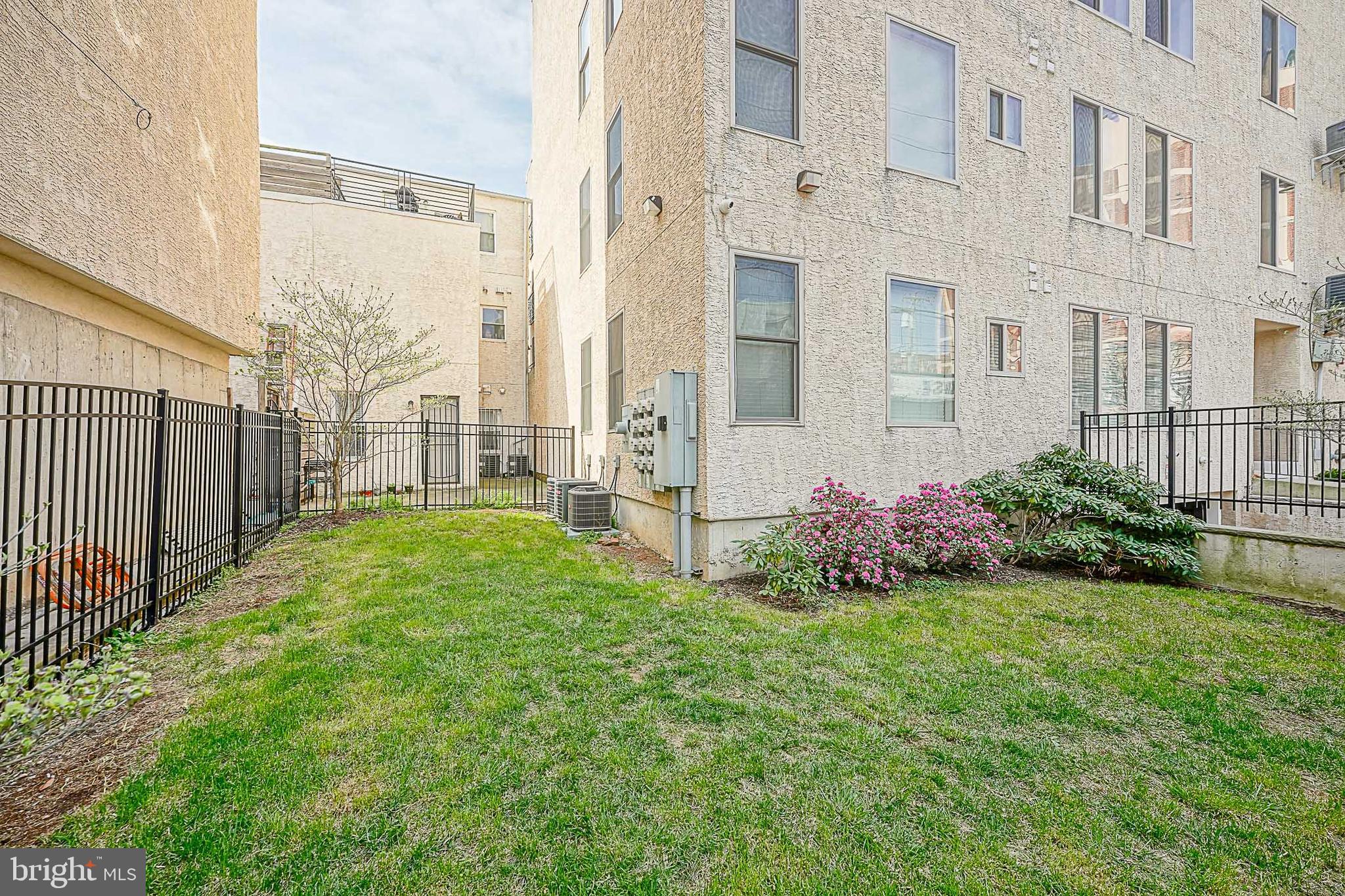 SPRING ARTS - Residential