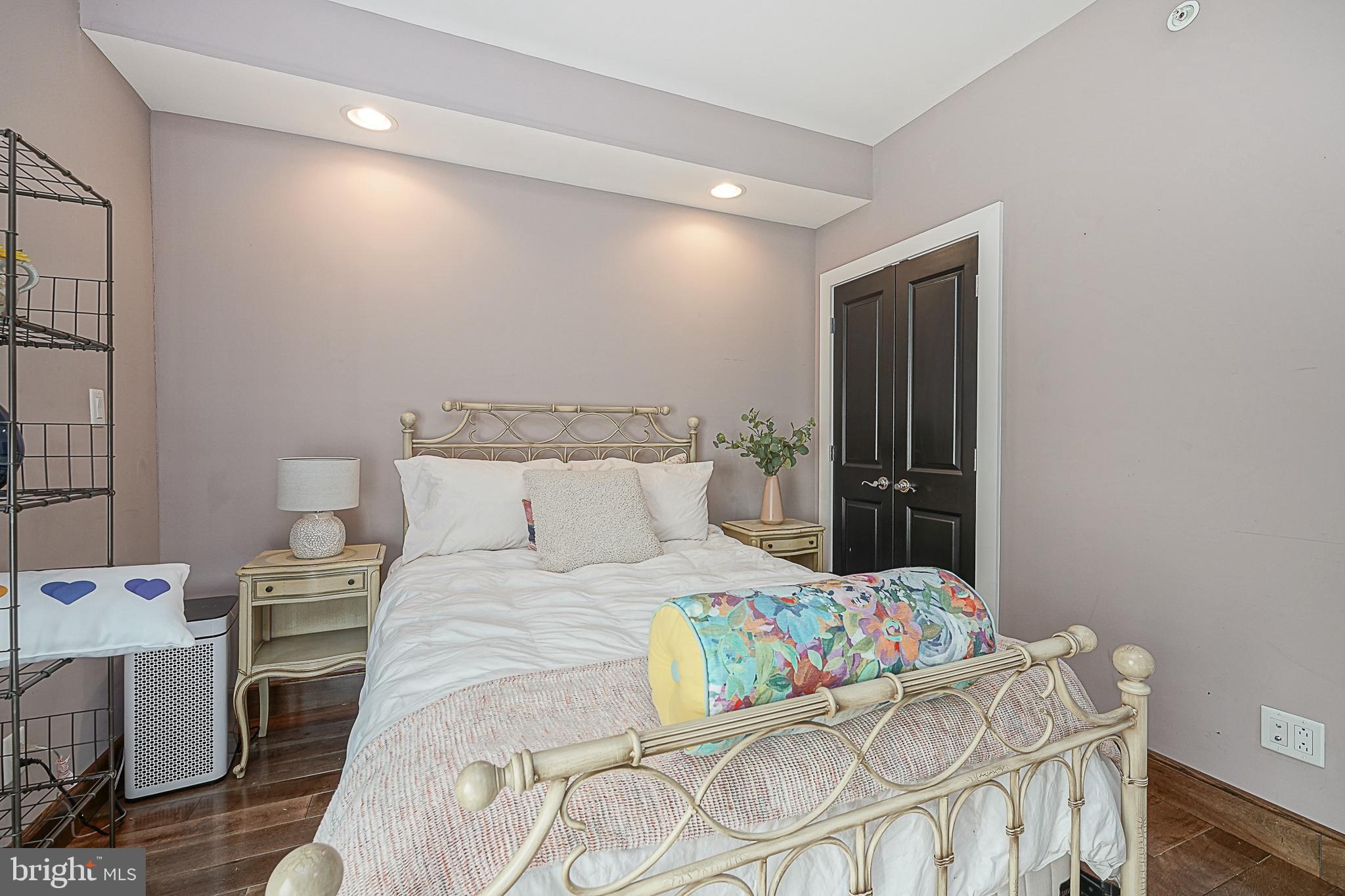 SPRING ARTS - Residential