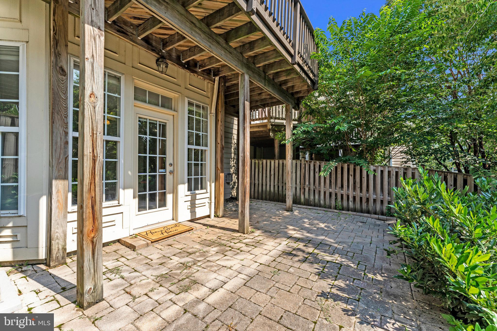 LANSDOWNE ON THE POTOMAC - Residential