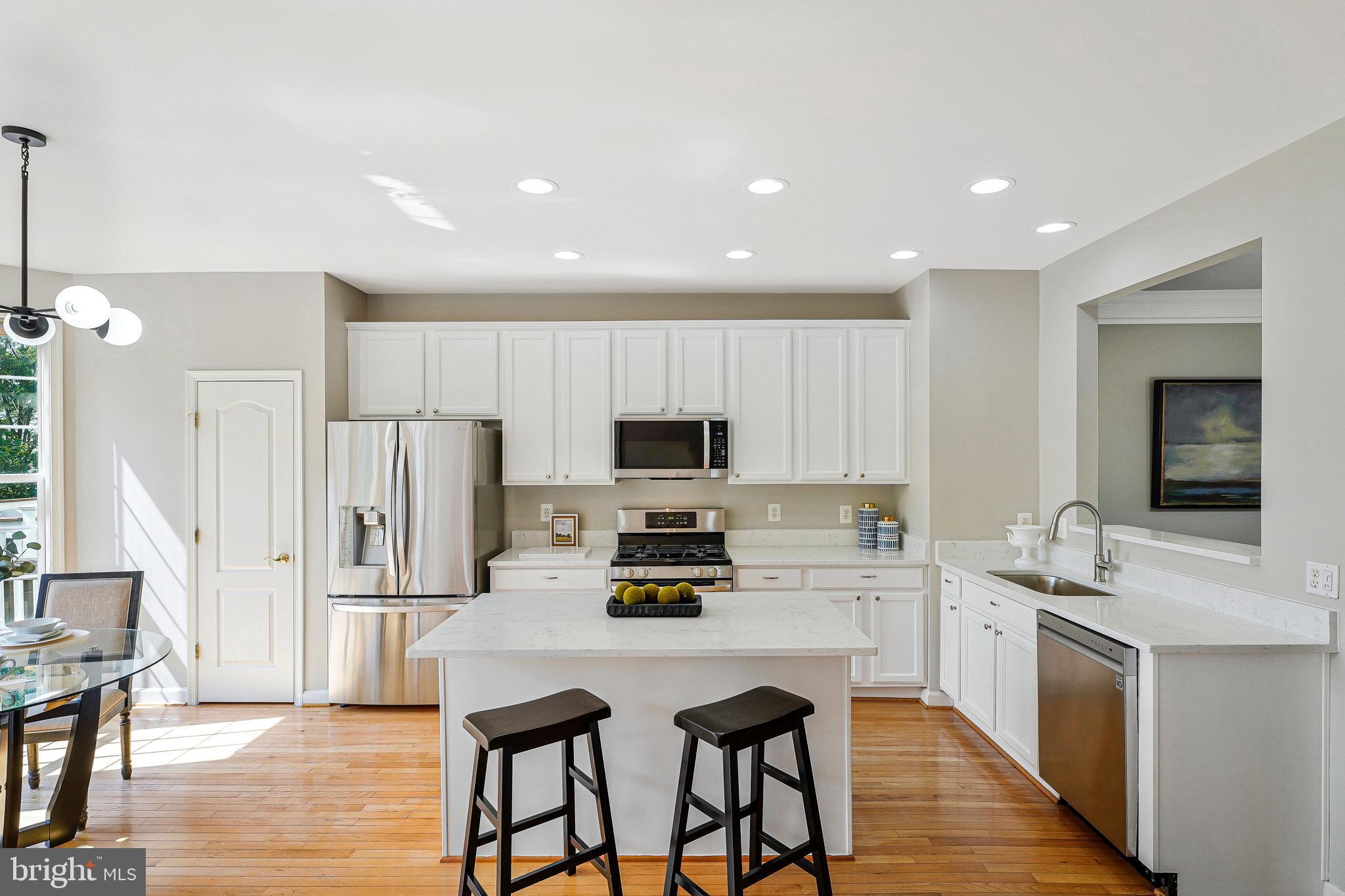 LANSDOWNE ON THE POTOMAC - Residential