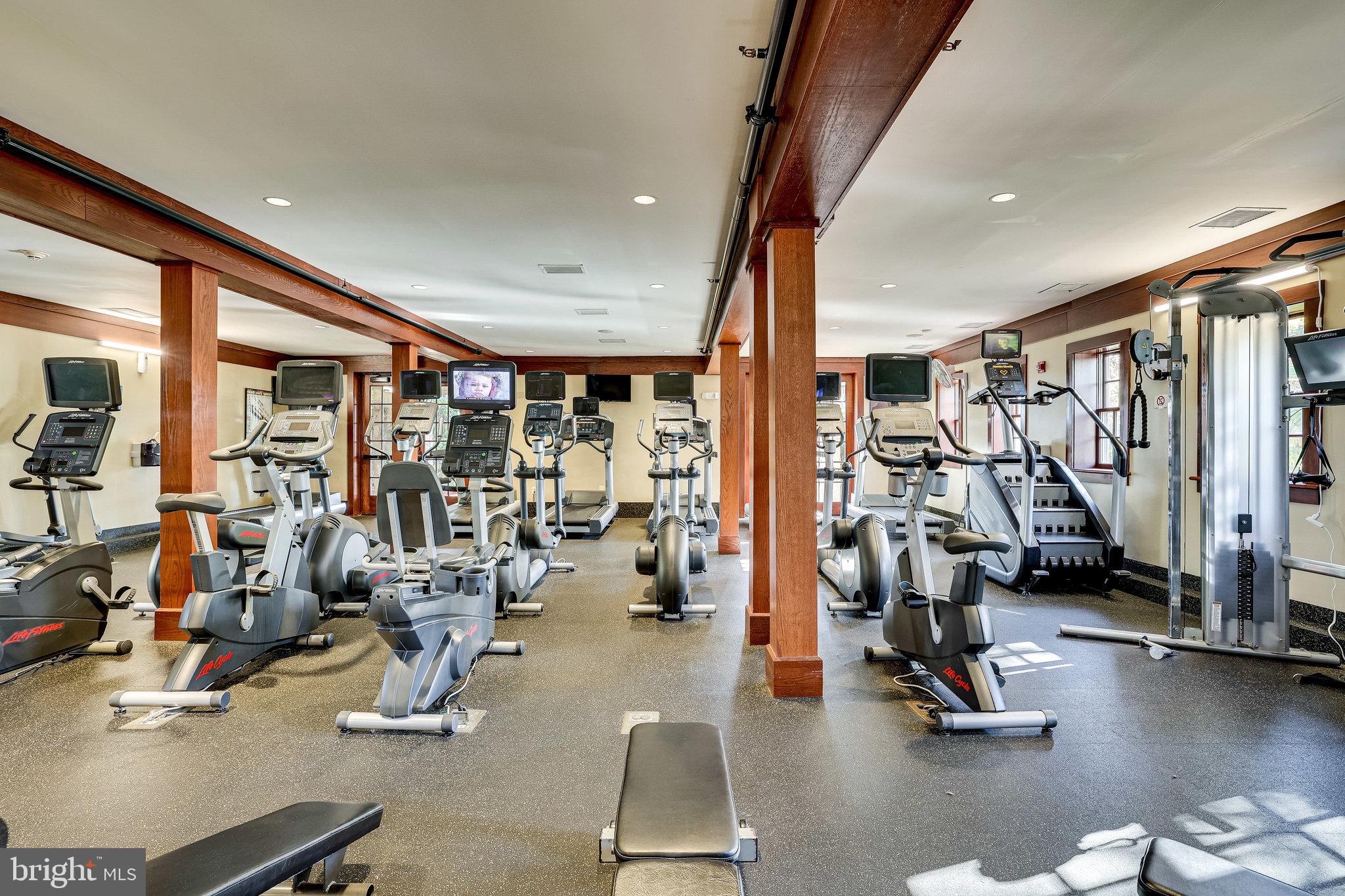 LANSDOWNE ON THE POTOMAC - Residential