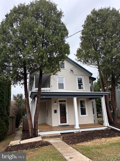 46 E E FIFTH STREET WAYNESBORO PA 17268