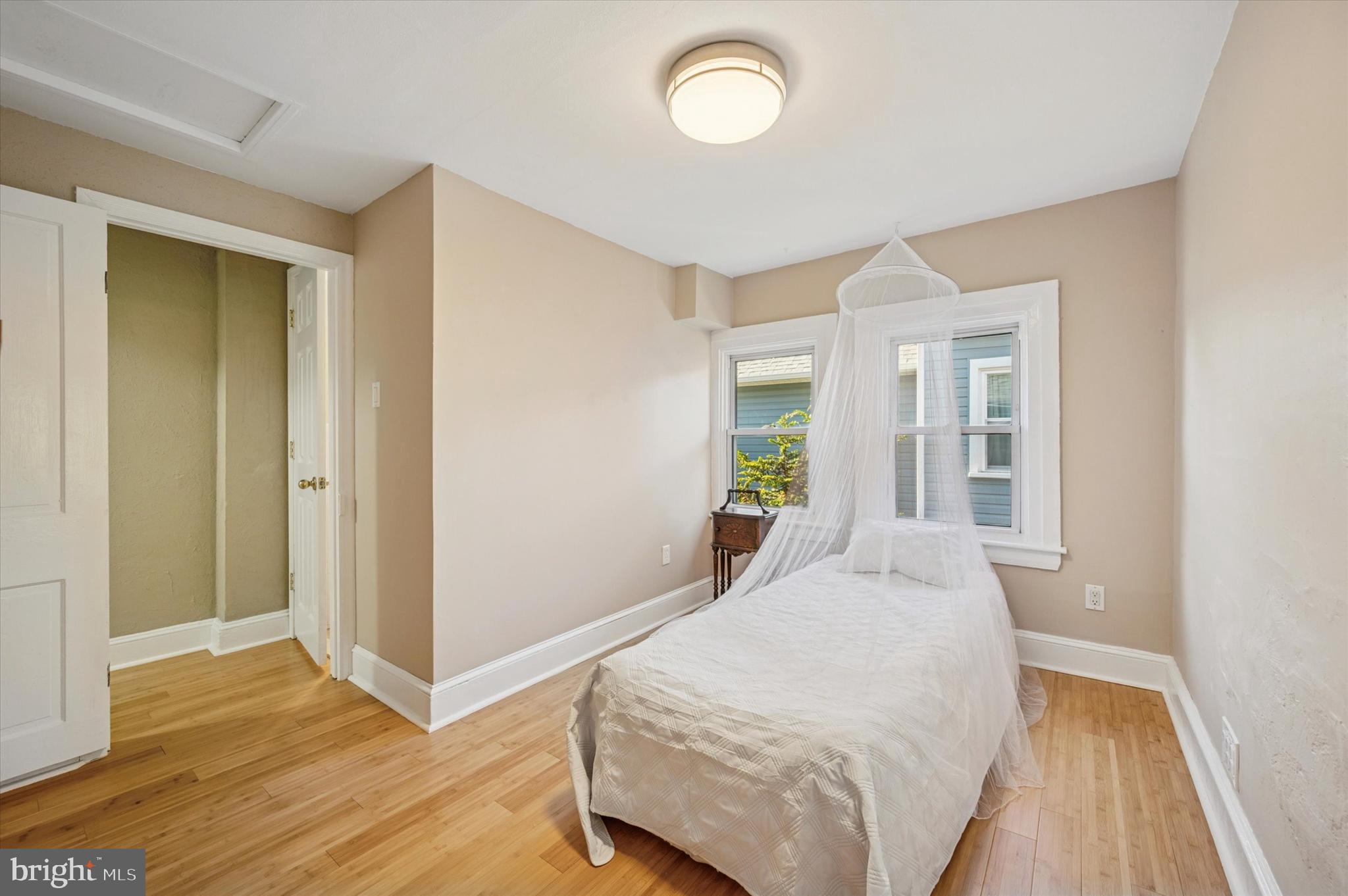 GARRETT HILL - Residential