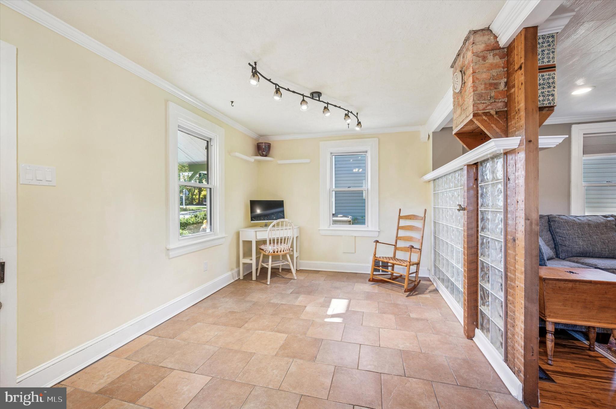 GARRETT HILL - Residential