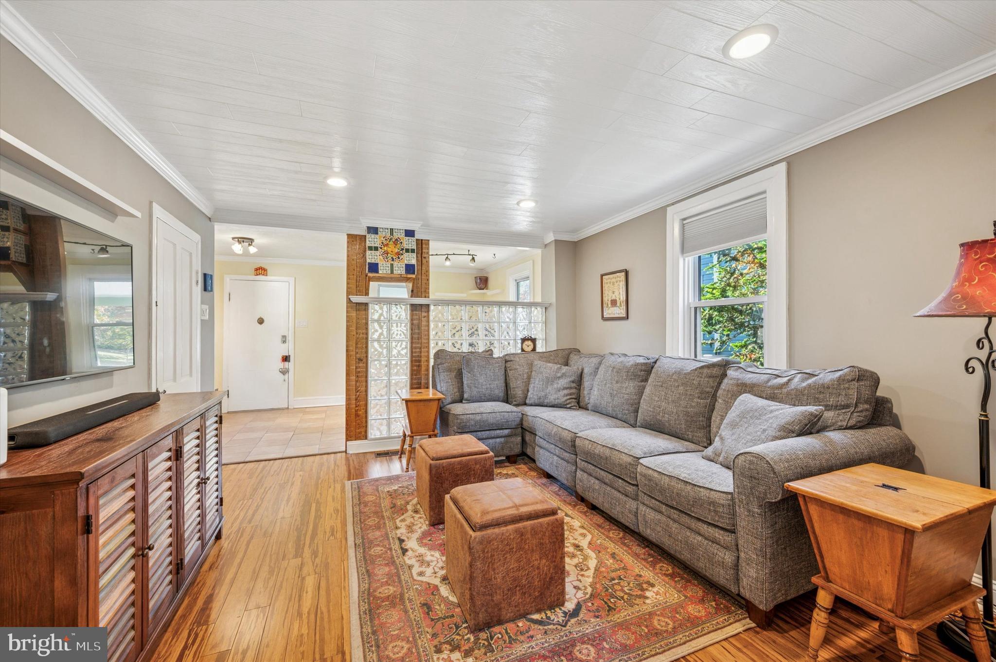 GARRETT HILL - Residential