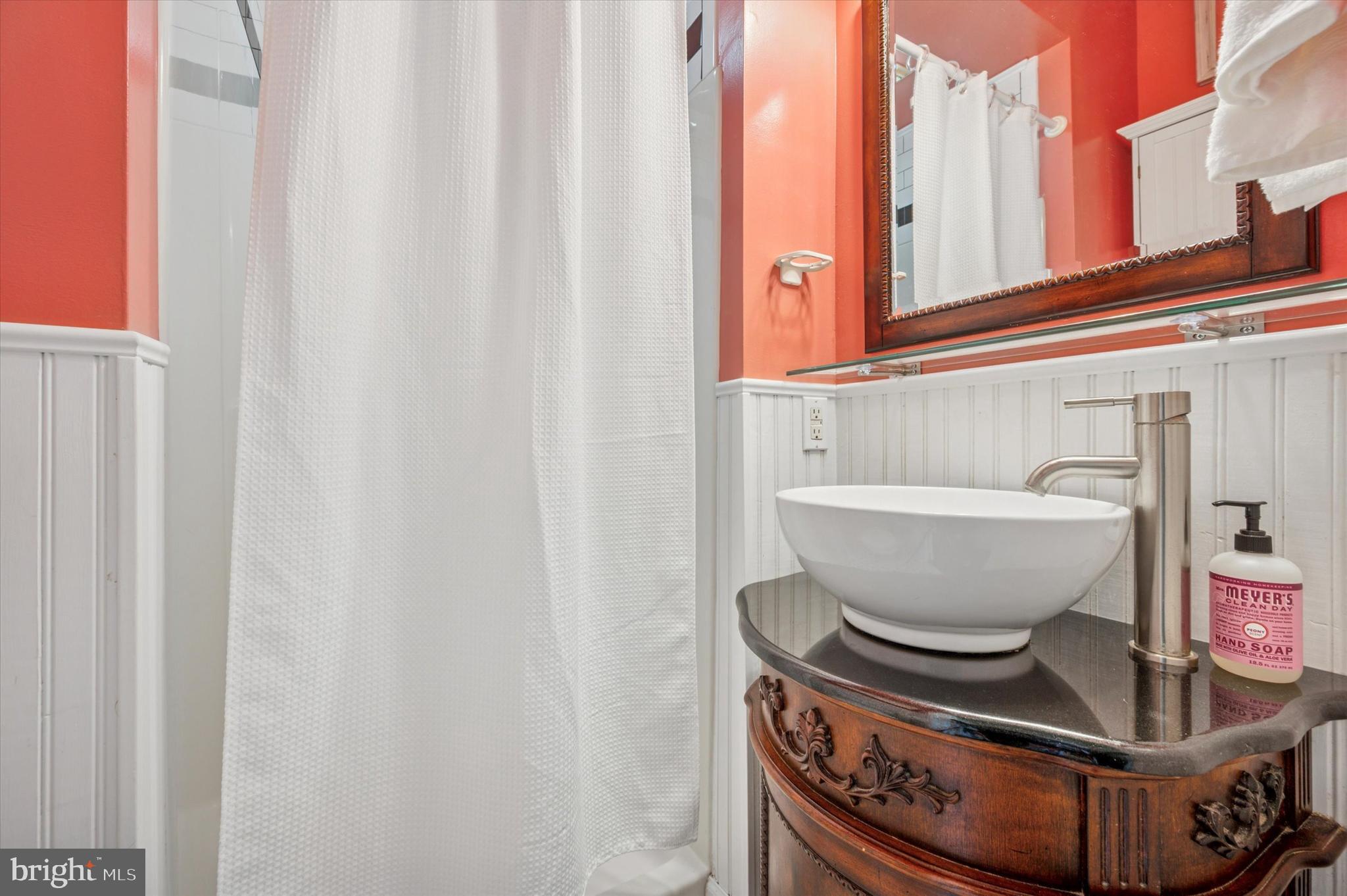 GARRETT HILL - Residential