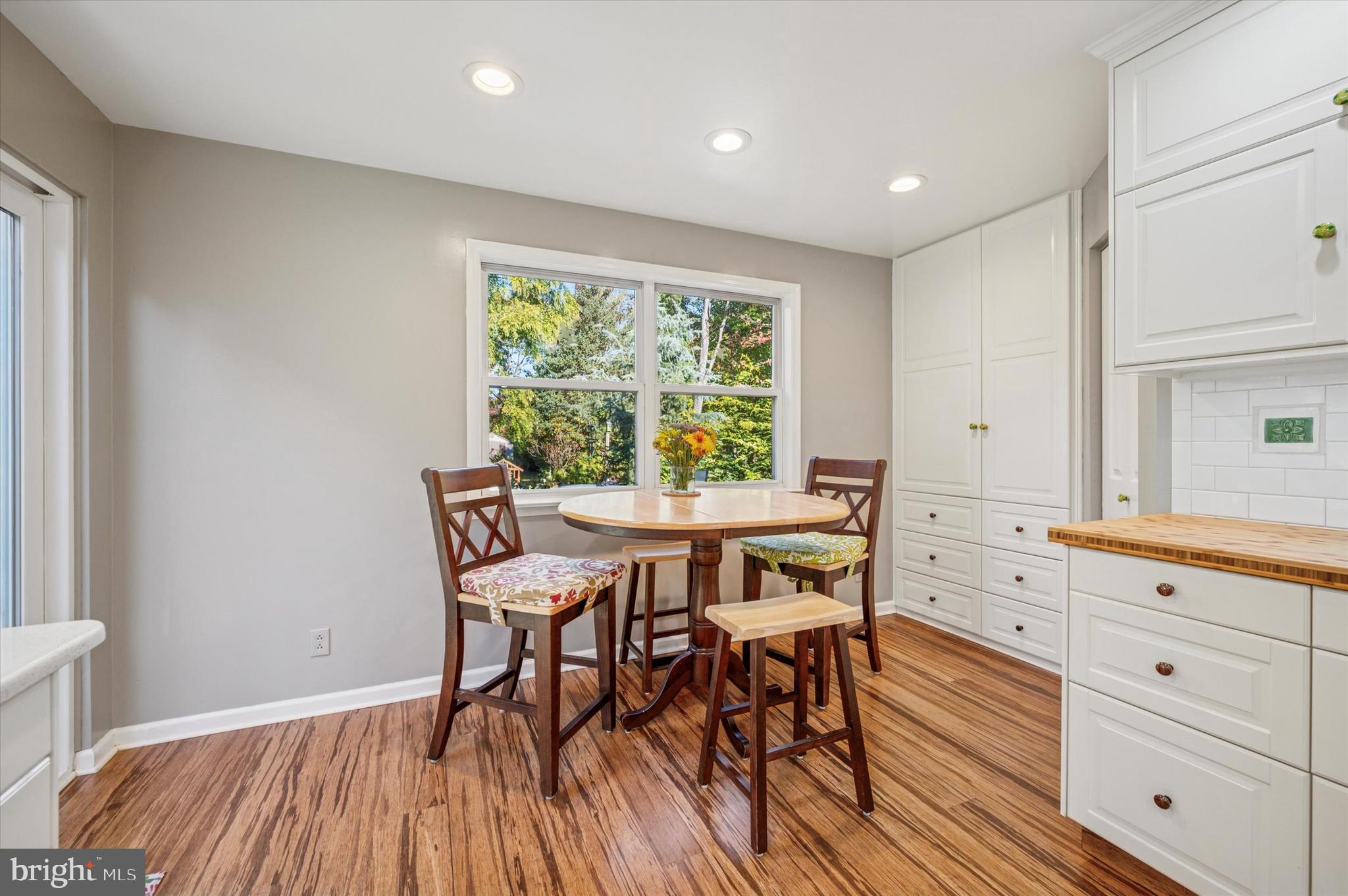 GARRETT HILL - Residential