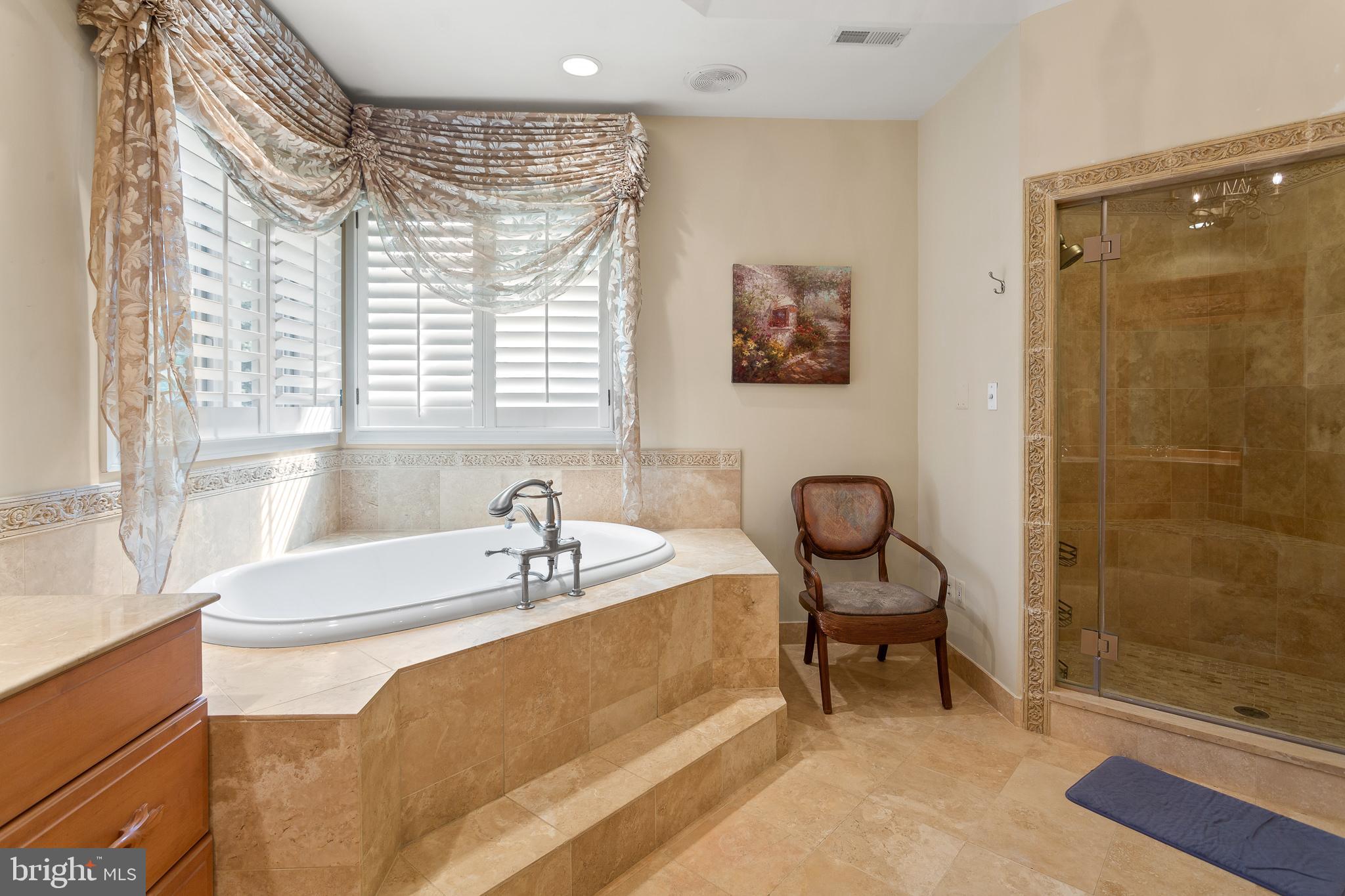 ASHGROVE WOODS - Residential