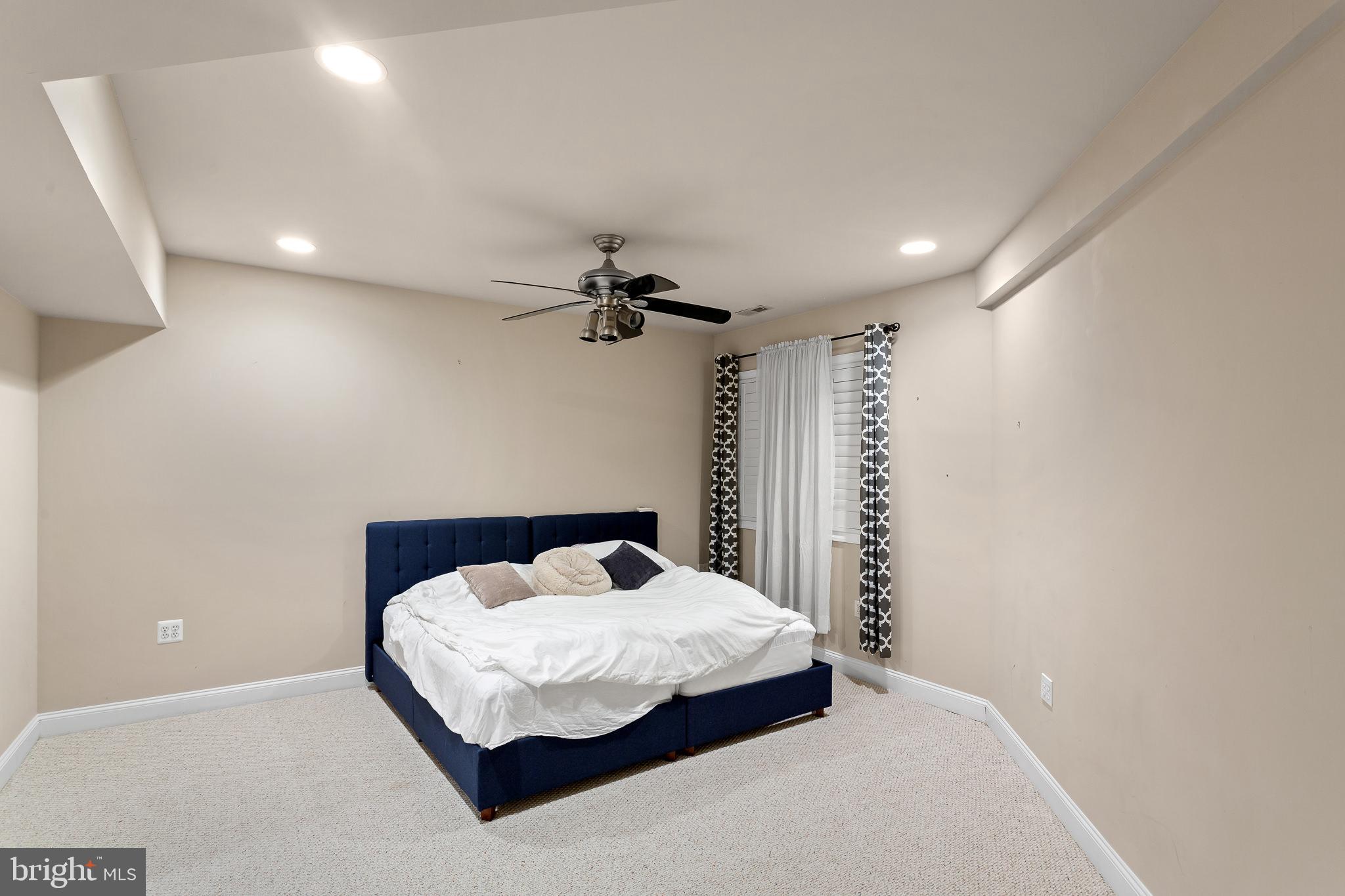 ASHGROVE WOODS - Residential