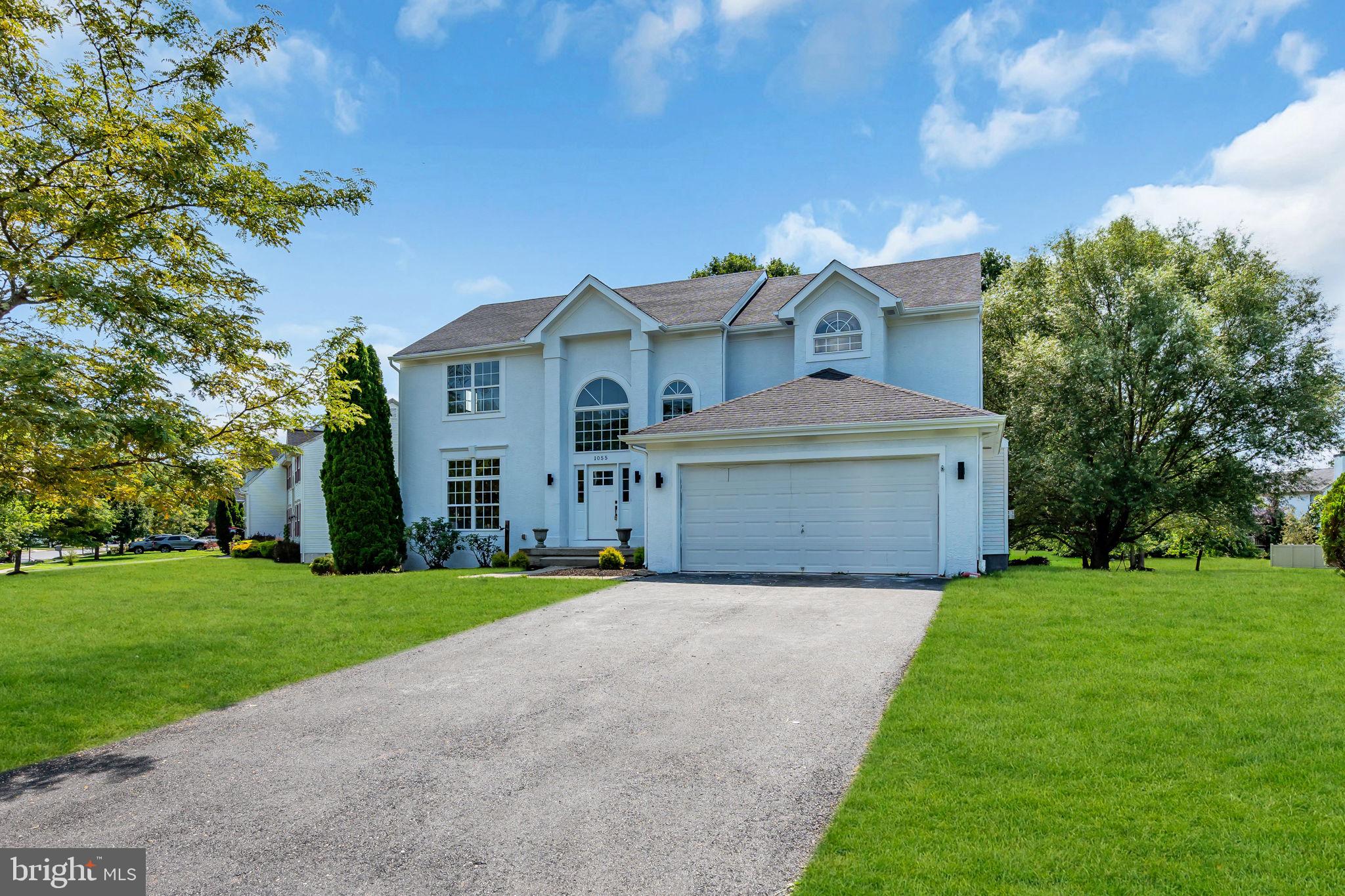 1055 HUNTINGDON DRIVE