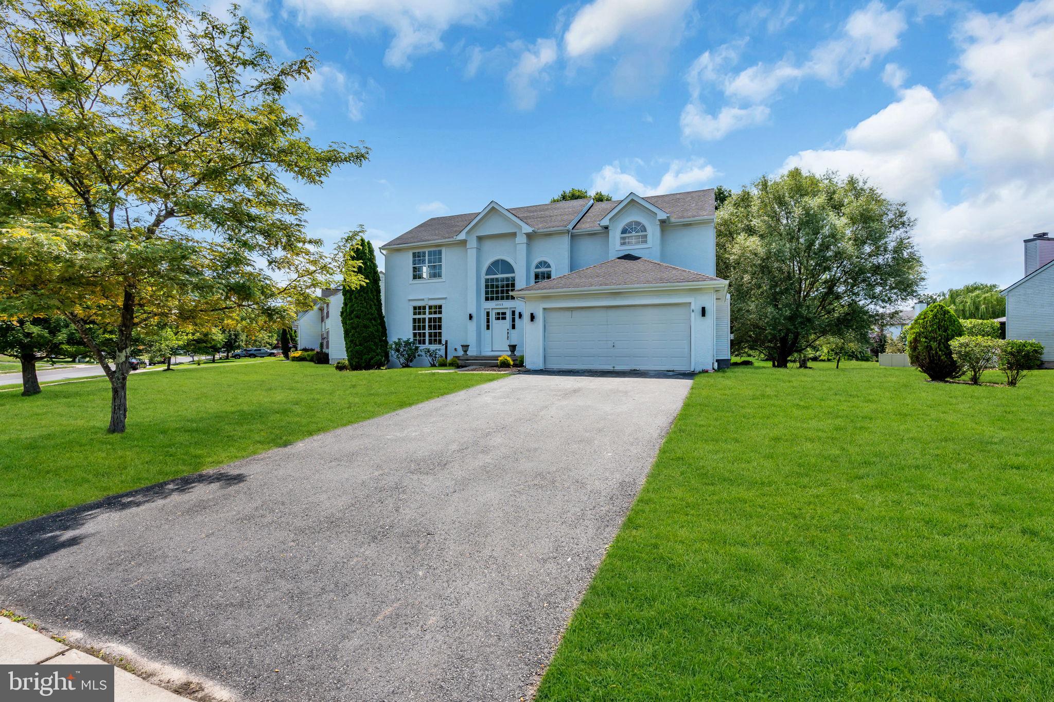 1055 HUNTINGDON DRIVE