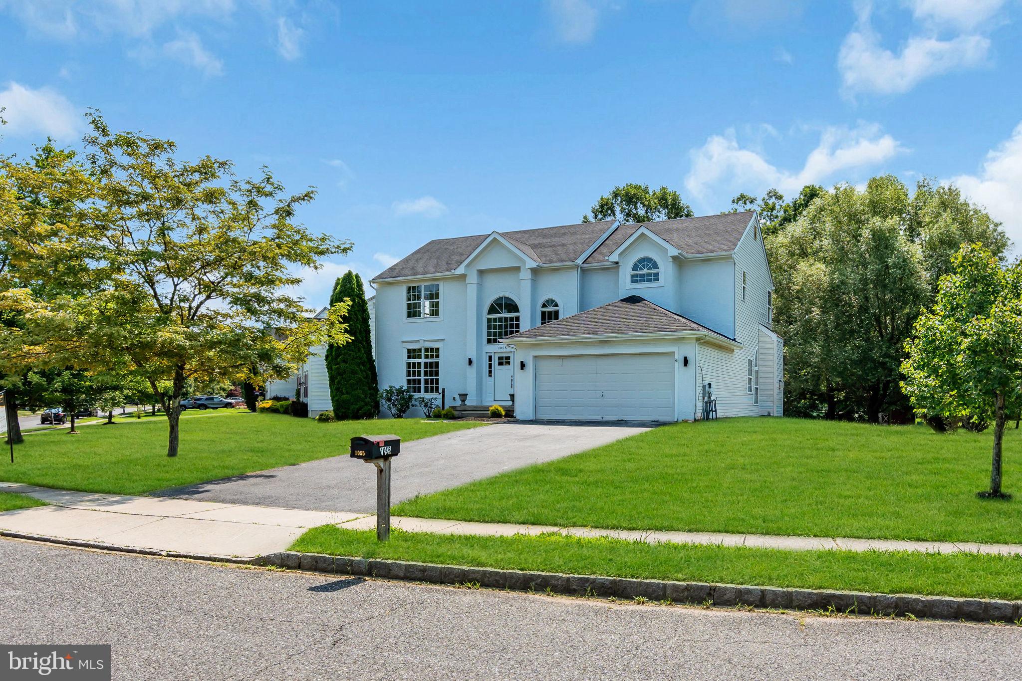 1055 HUNTINGDON DRIVE