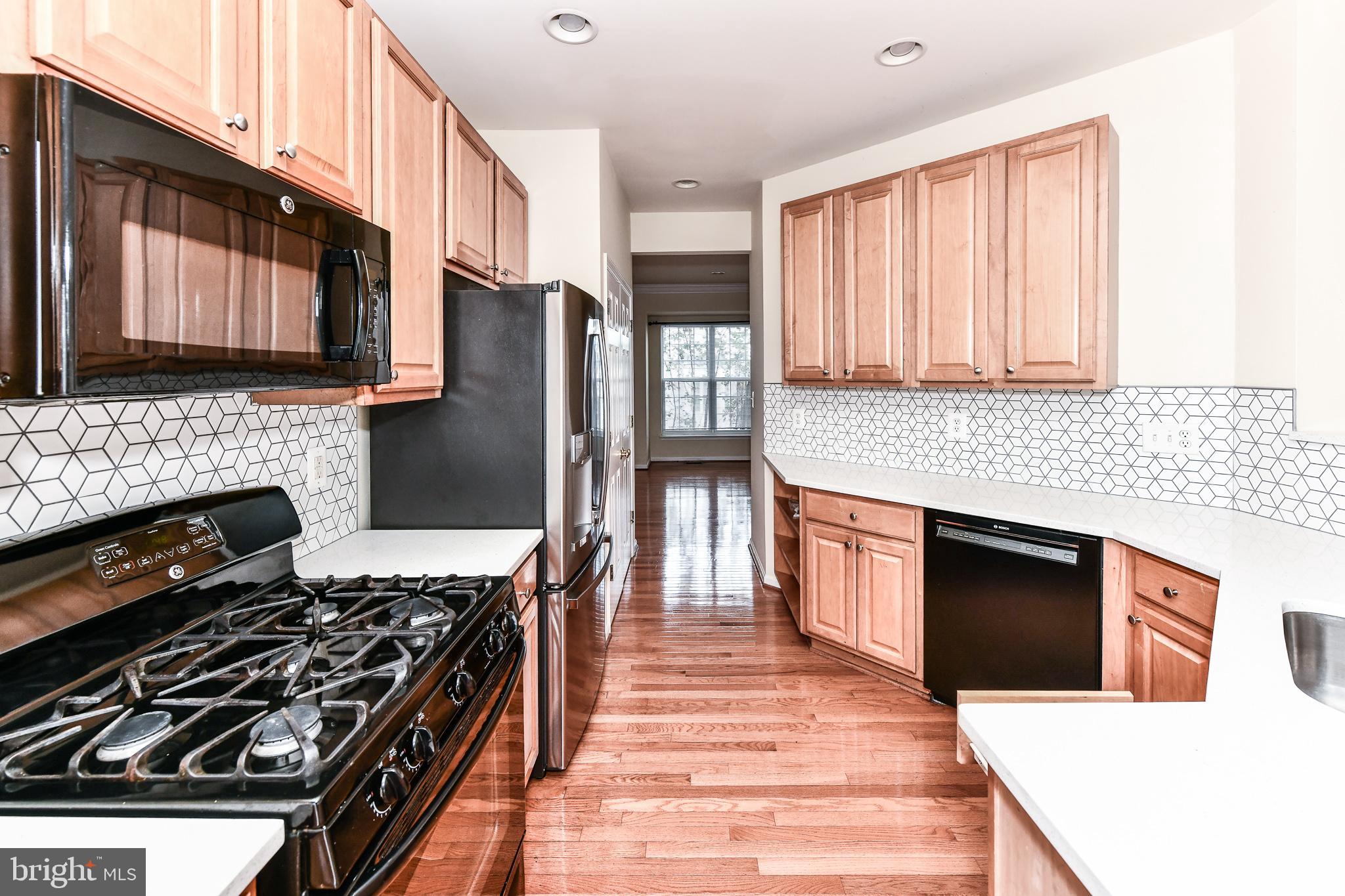 POTOMAC LAKES - Residential Lease