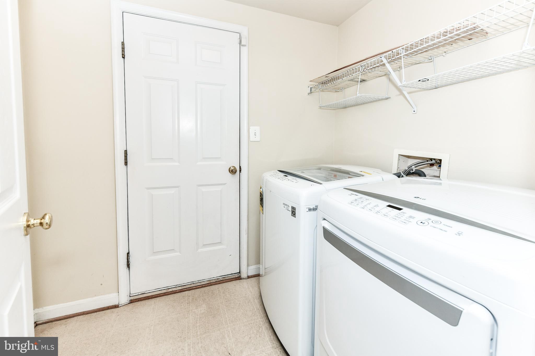 POTOMAC LAKES - Residential Lease