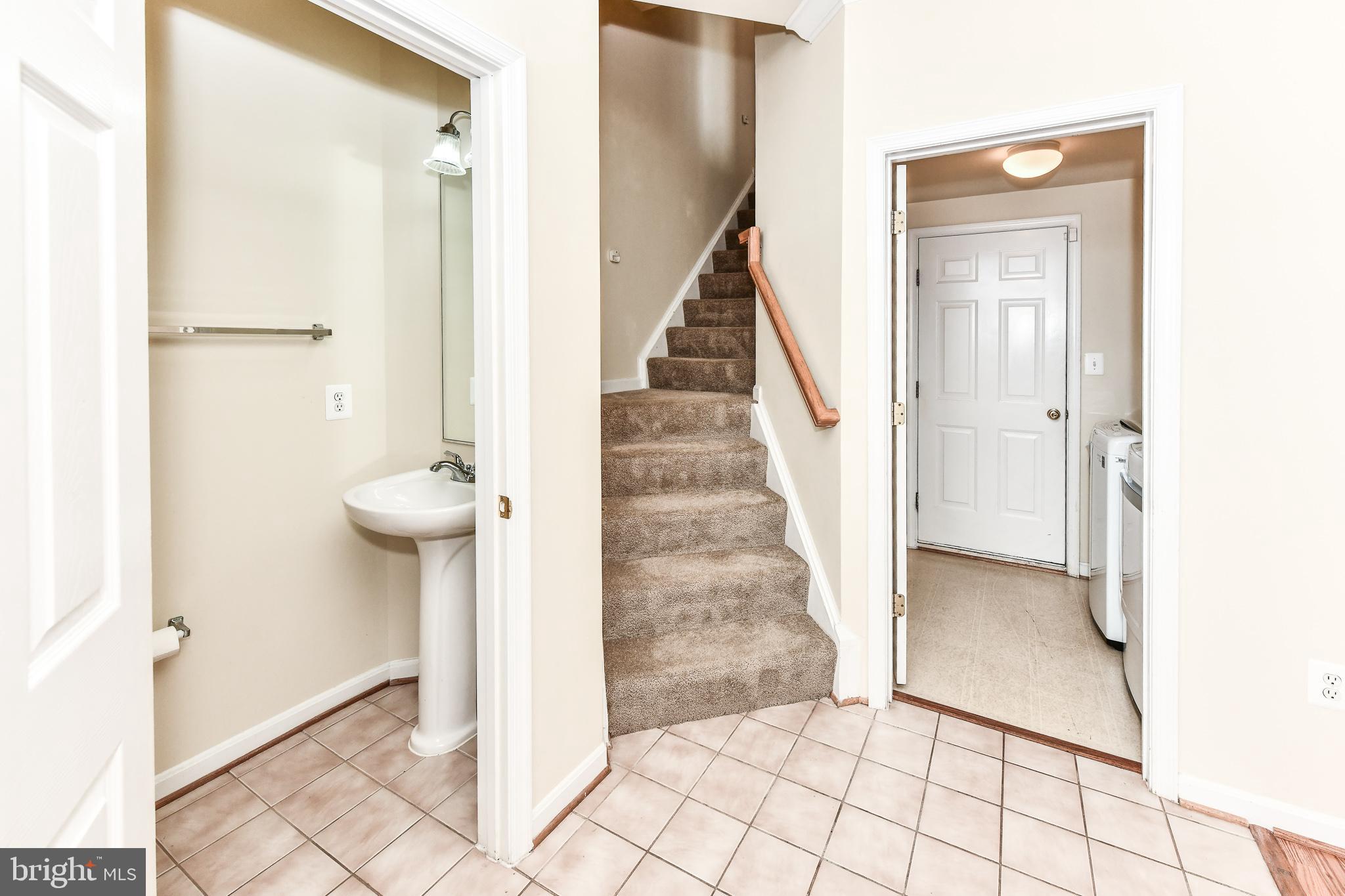 POTOMAC LAKES - Residential Lease