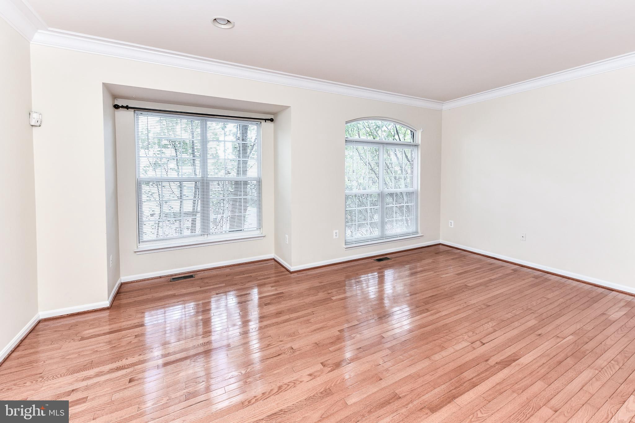 POTOMAC LAKES - Residential Lease