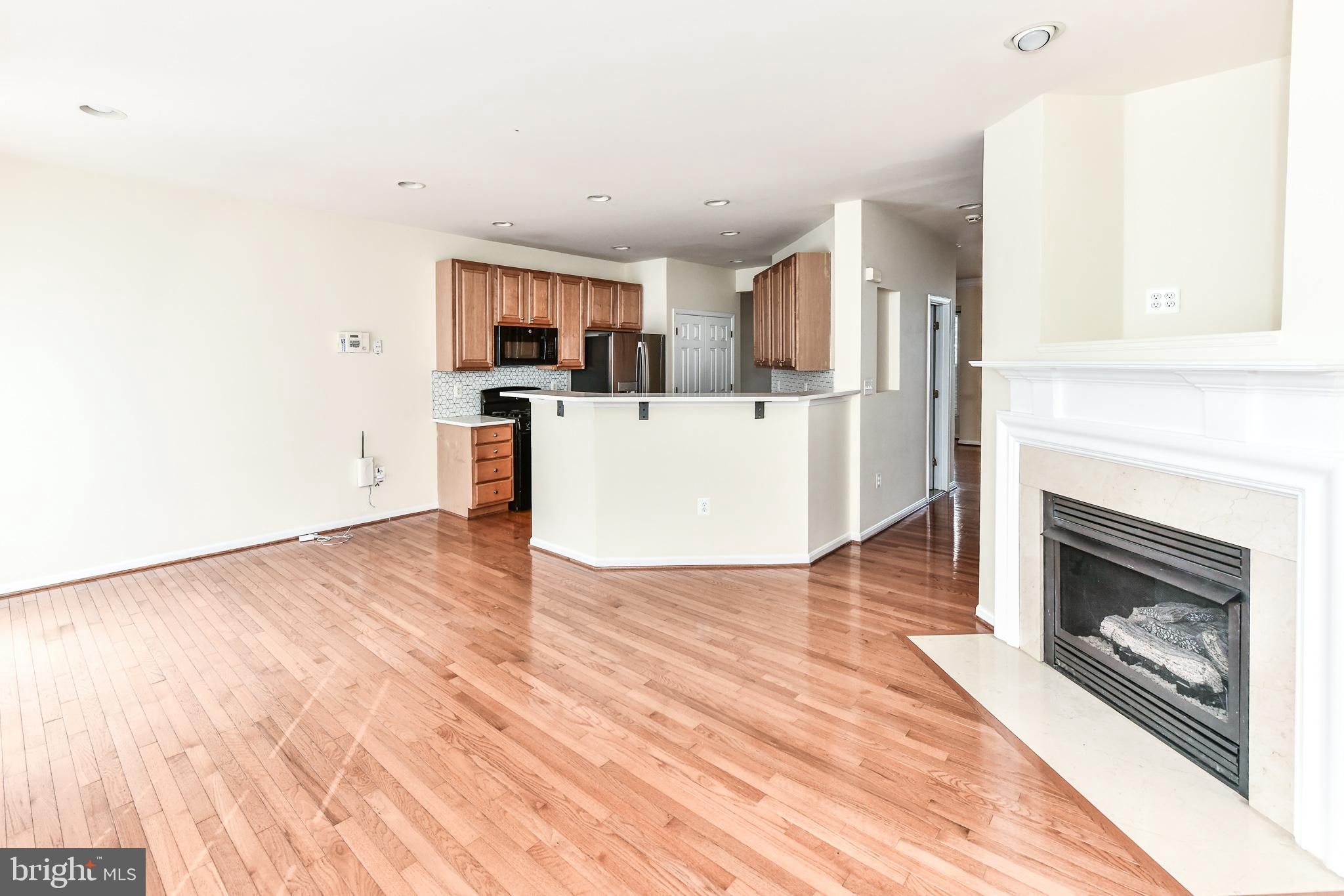 POTOMAC LAKES - Residential Lease