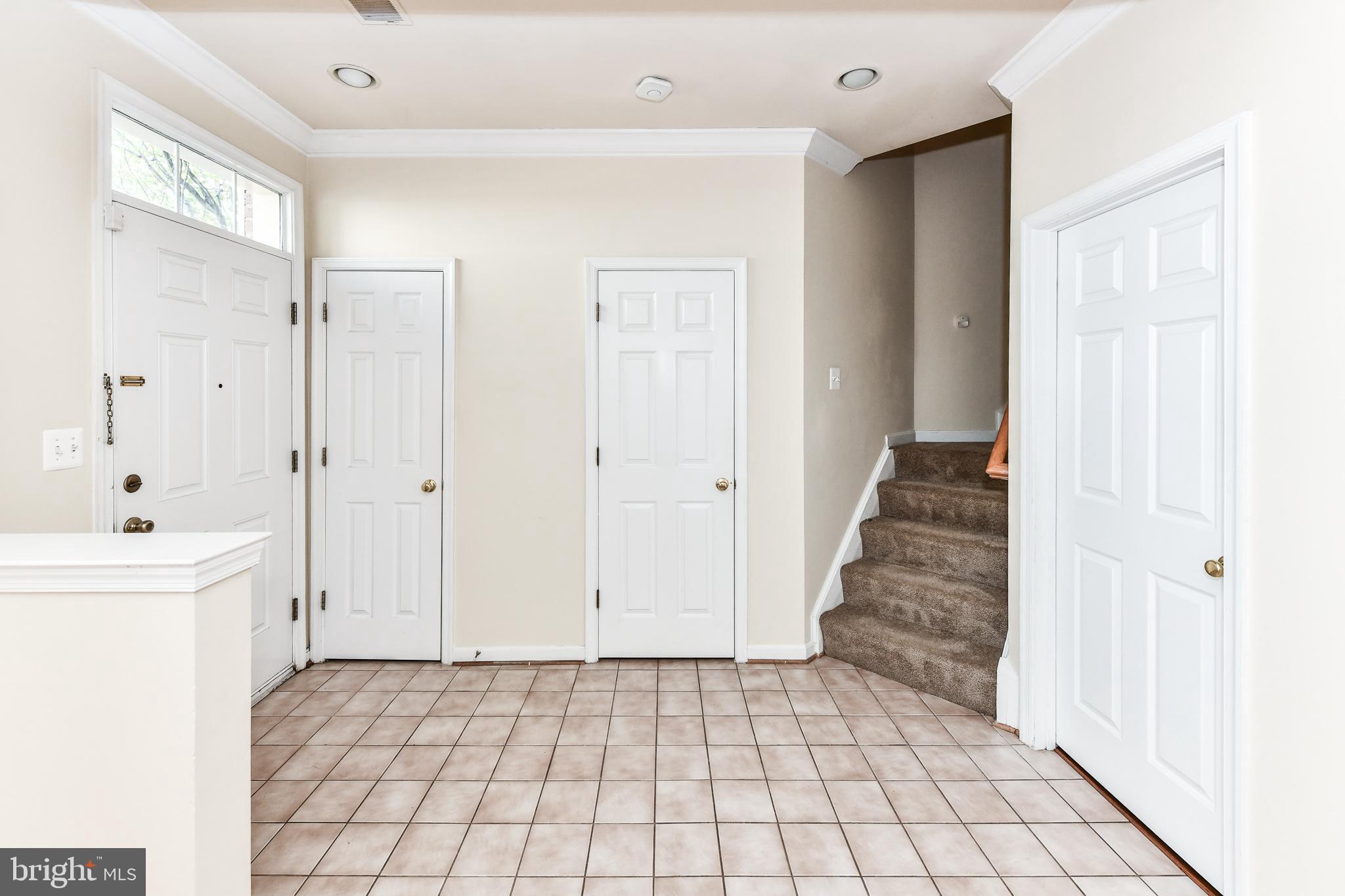 POTOMAC LAKES - Residential Lease