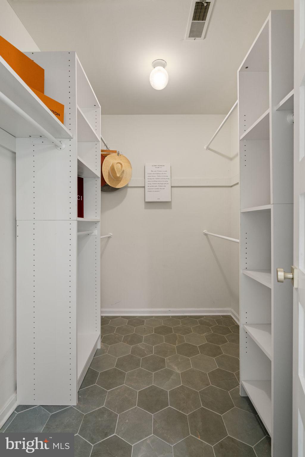 AQUIA HARBOUR - Residential