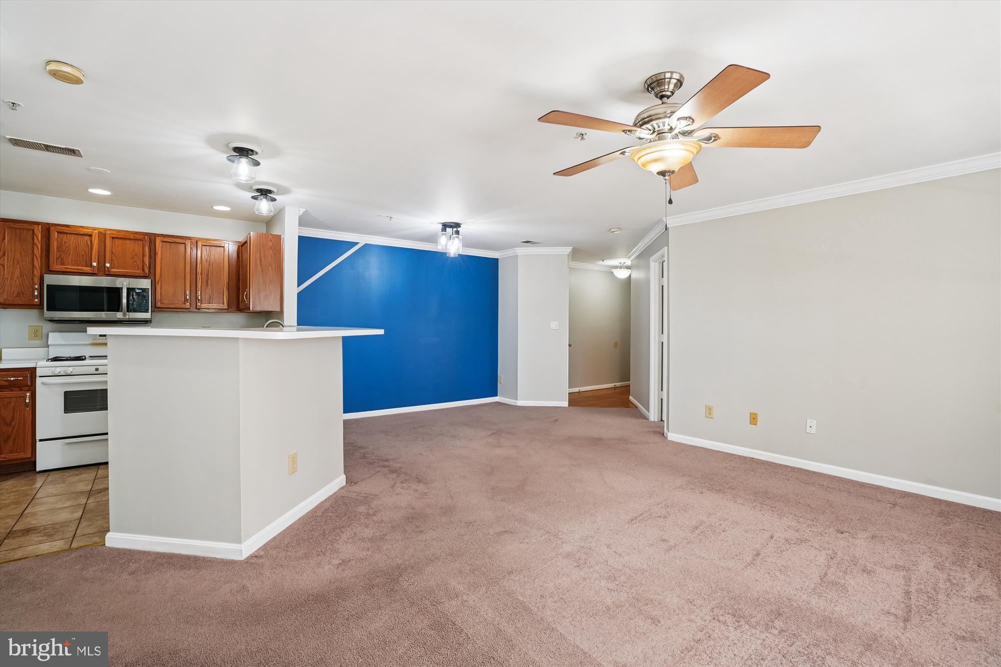 STRATFORD CONDOS - Residential