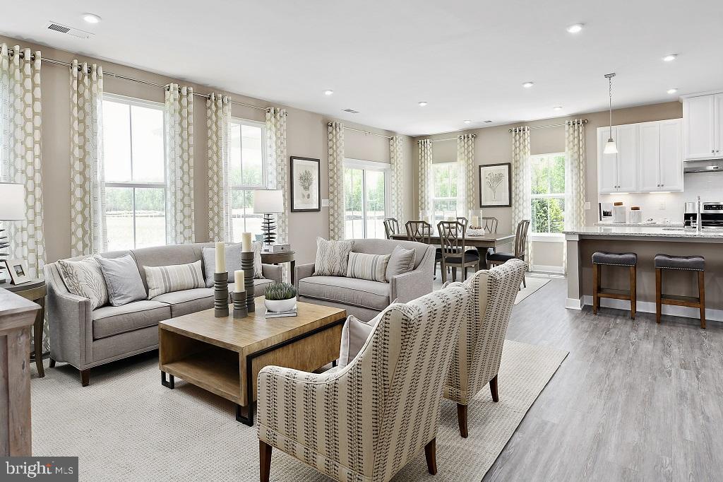 THE LAKES AT MARTINSBURG - Residential