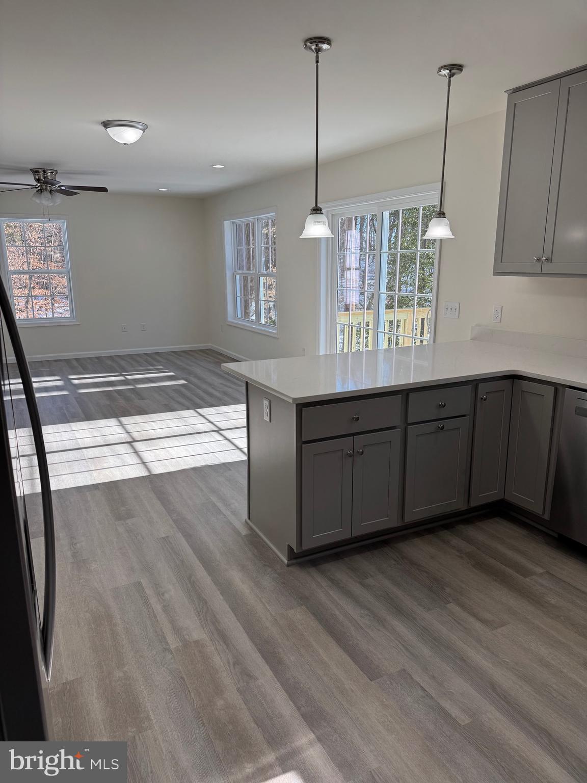 ANDREWS LAKE ESTS - Residential