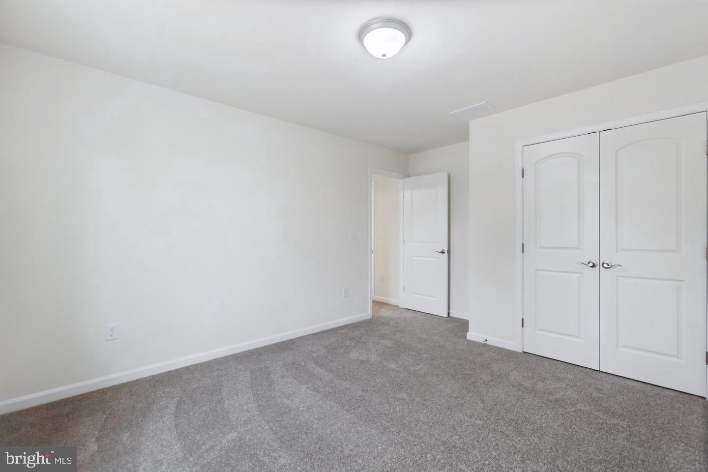 ANDREWS LAKE ESTS - Residential