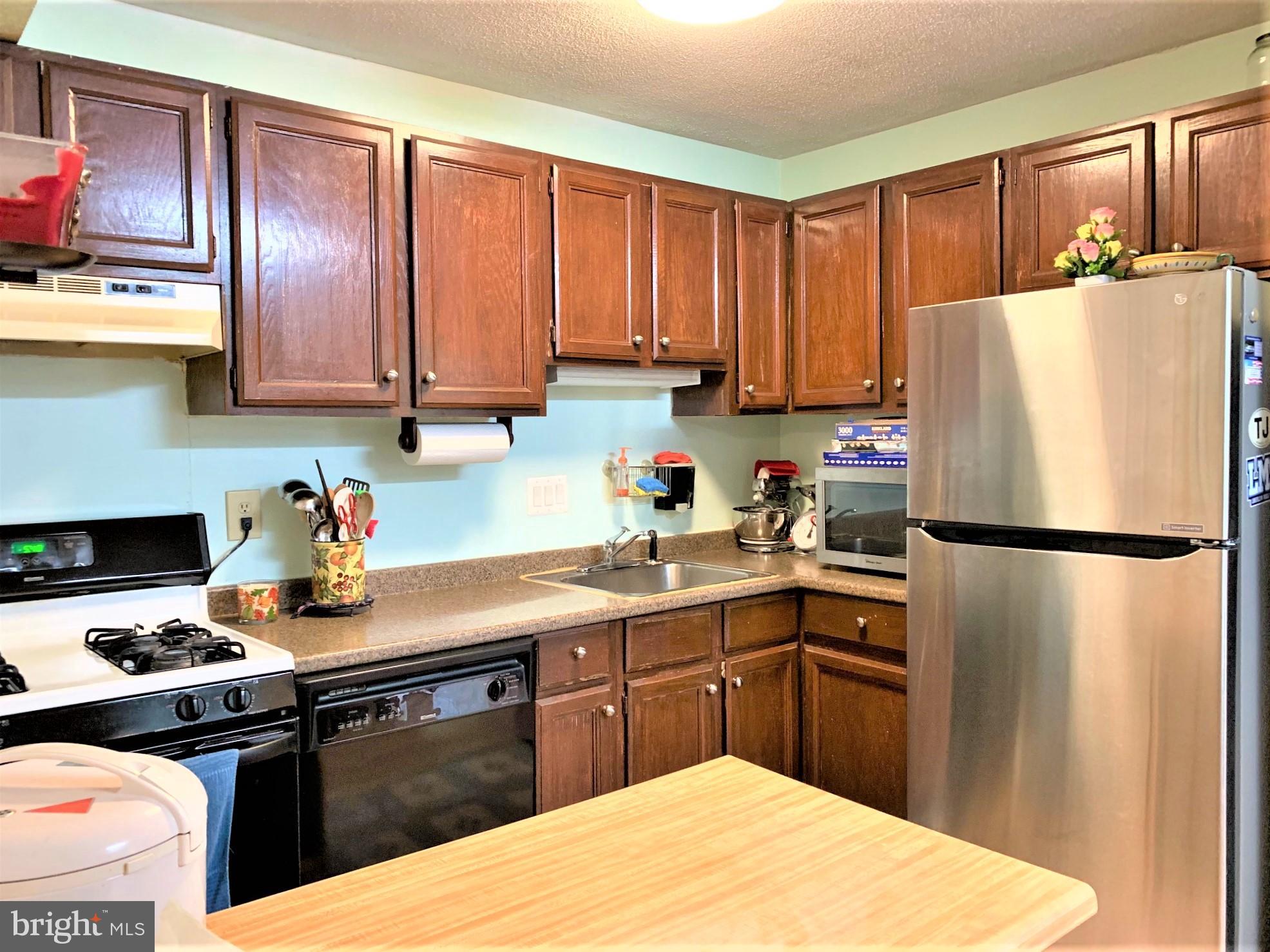 TIMBERLANE VILLAGE GARDEN CONDOMINIUMS - Residential